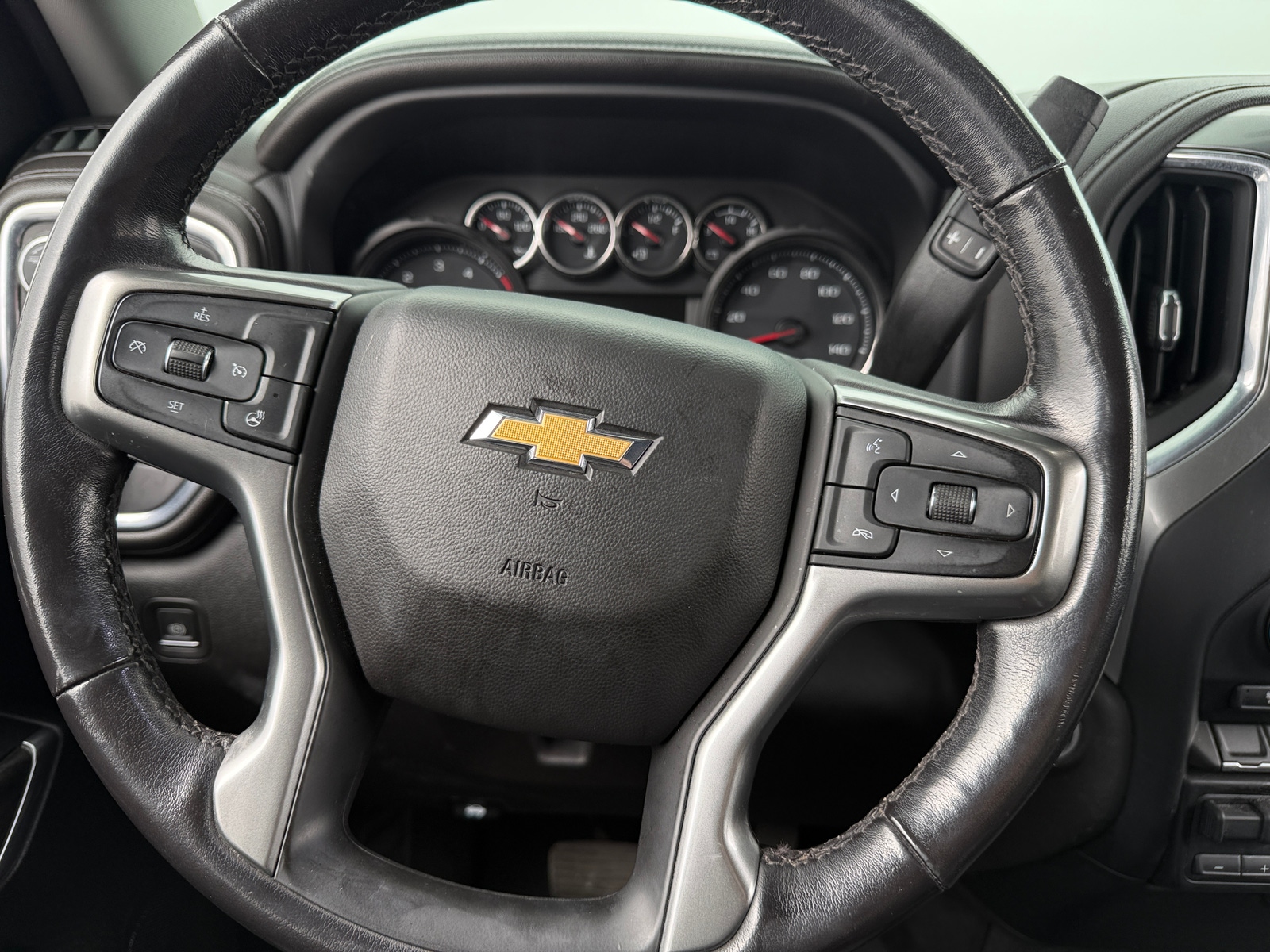 Thumbnail: 2022 Chevrolet Silverado 2500 - 4