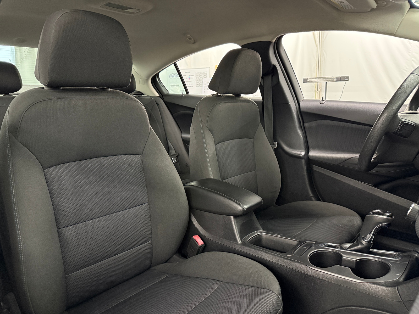 Thumbnail: 2018 Chevrolet Cruze - 2