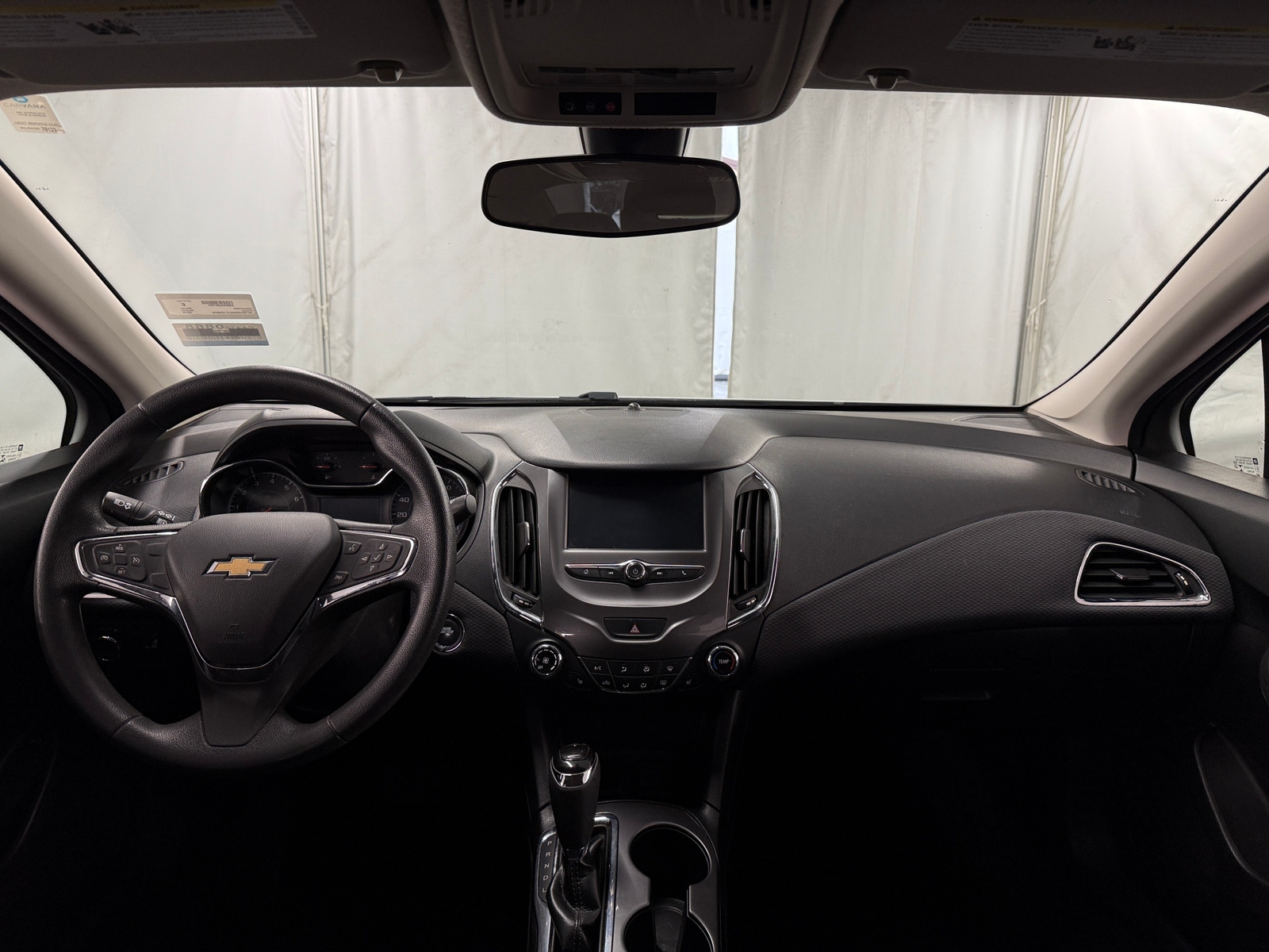 Thumbnail: 2018 Chevrolet Cruze - 3