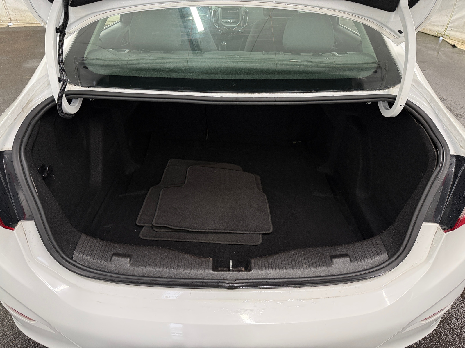 Thumbnail: 2018 Chevrolet Cruze - 7