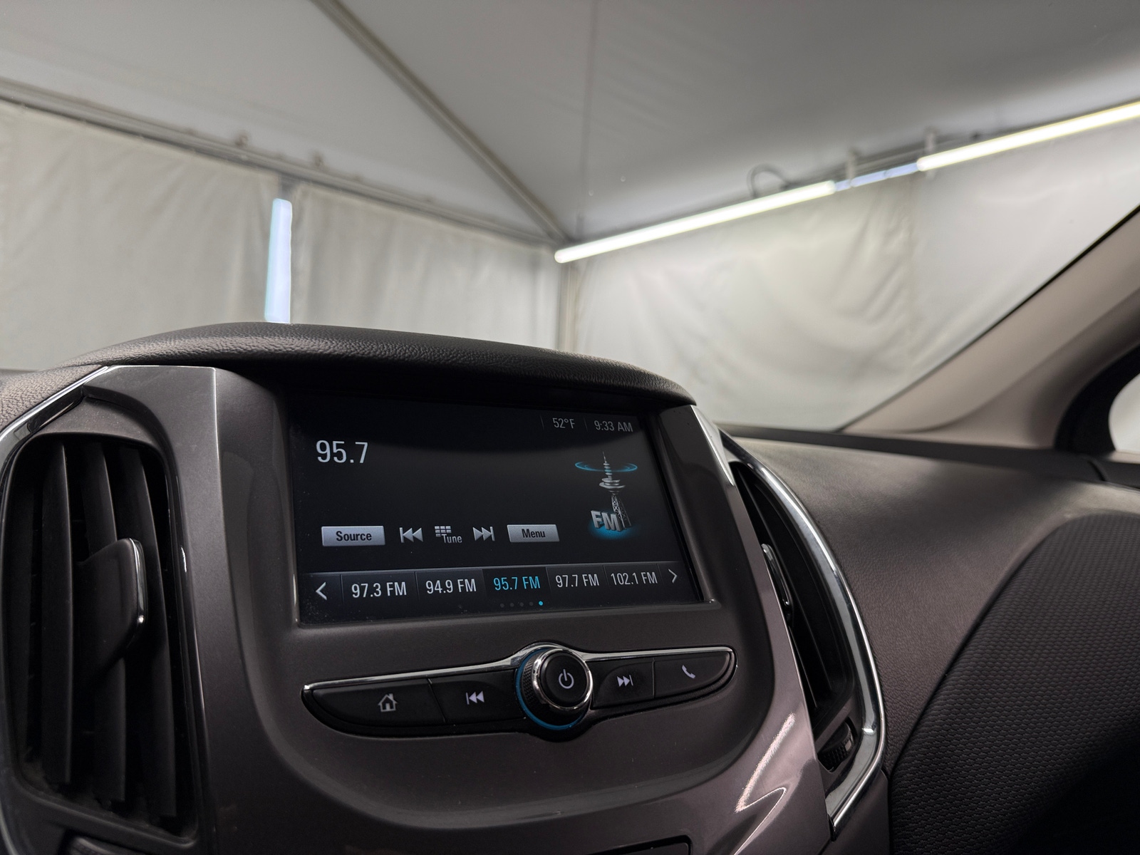 Thumbnail: 2018 Chevrolet Cruze - 4