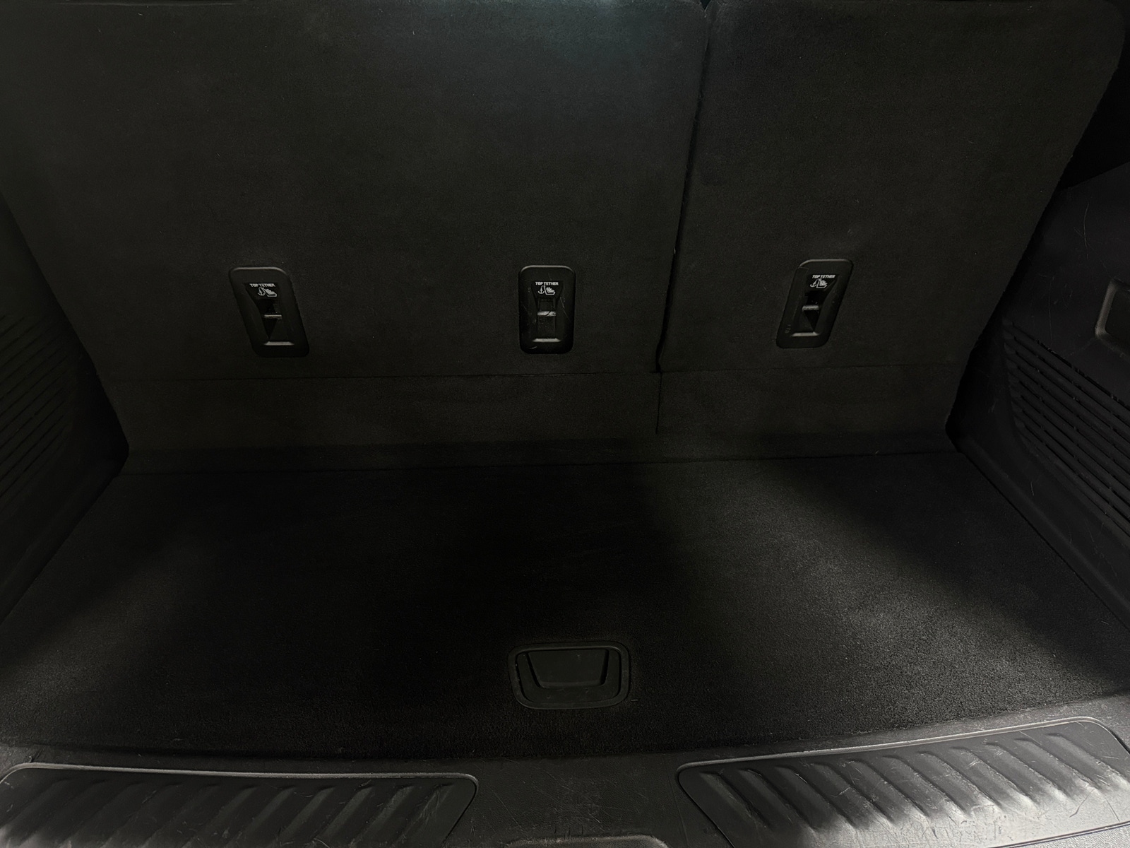 Thumbnail: 2022 Chevrolet Tahoe - 6