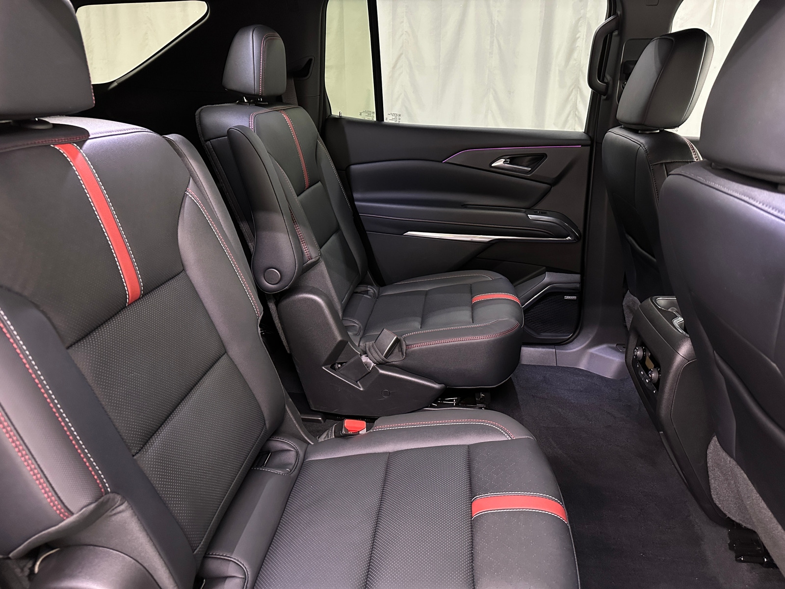 Thumbnail: 2026 Chevrolet Traverse - 5