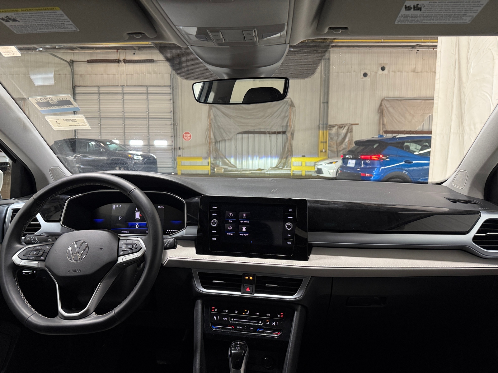 Thumbnail: 2025 Volkswagen Taos - 2