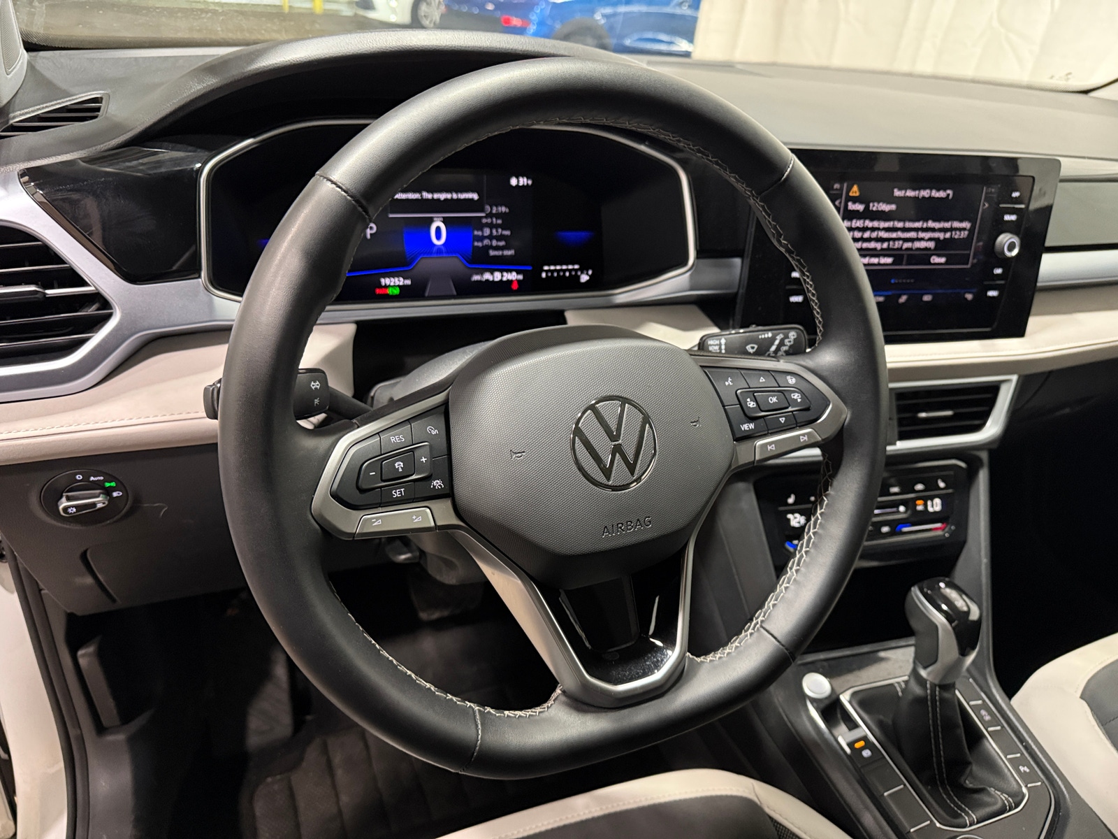 Thumbnail: 2025 Volkswagen Taos - 4