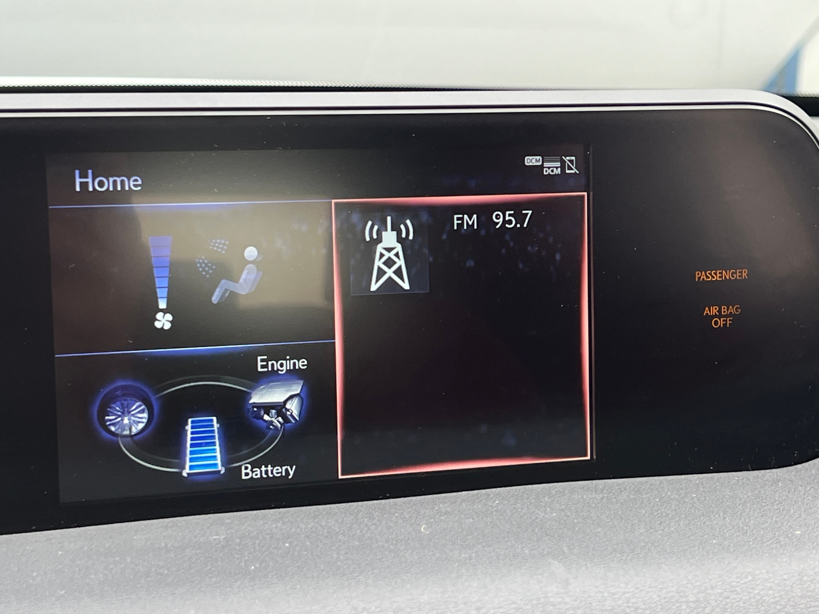 Thumbnail: 2019 Lexus UX - 3