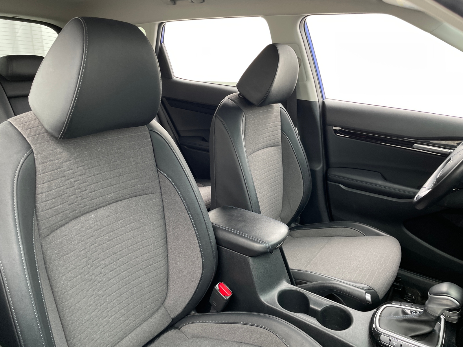 Thumbnail: 2022 Kia Seltos - 2