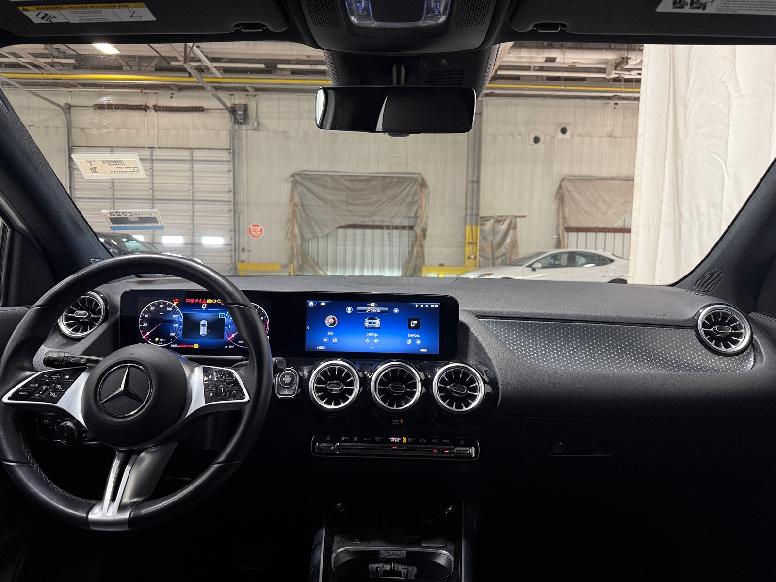 Thumbnail: 2025 Mercedes-Benz GLA - 2