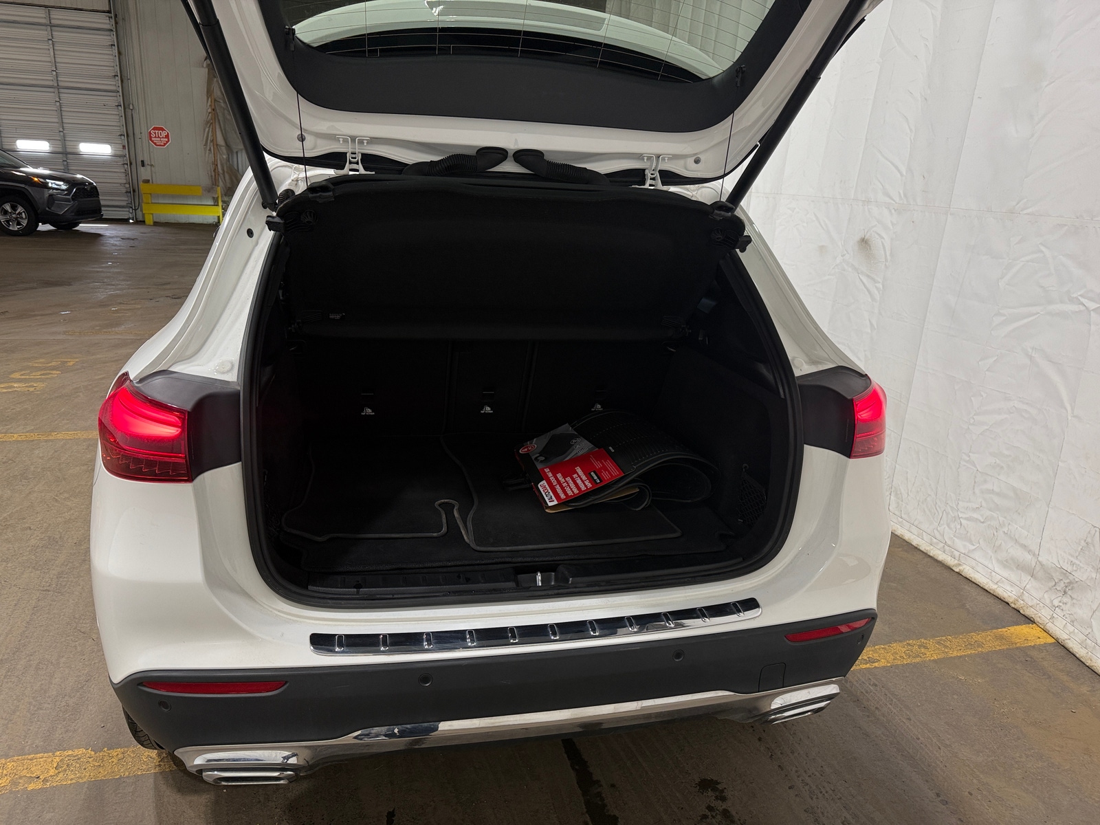 Thumbnail: 2025 Mercedes-Benz GLA - 6