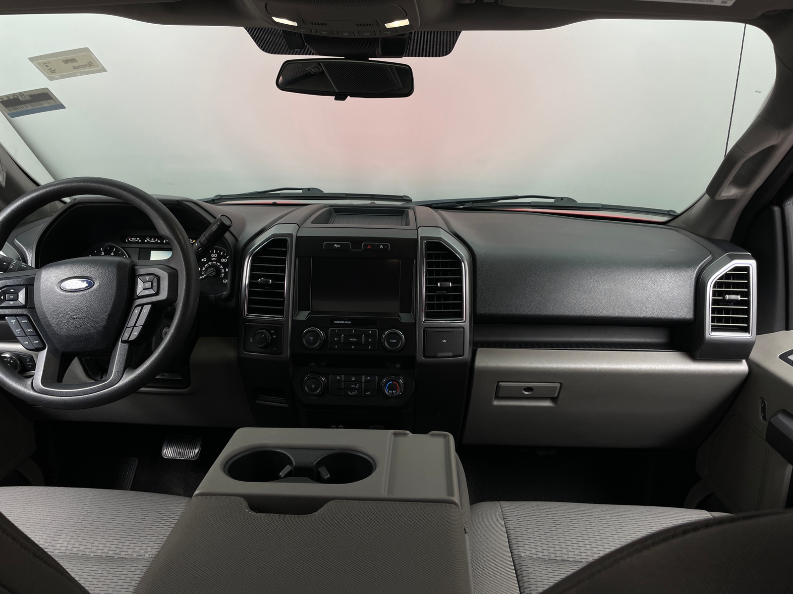 Thumbnail: 2020 Ford Econoline - 3