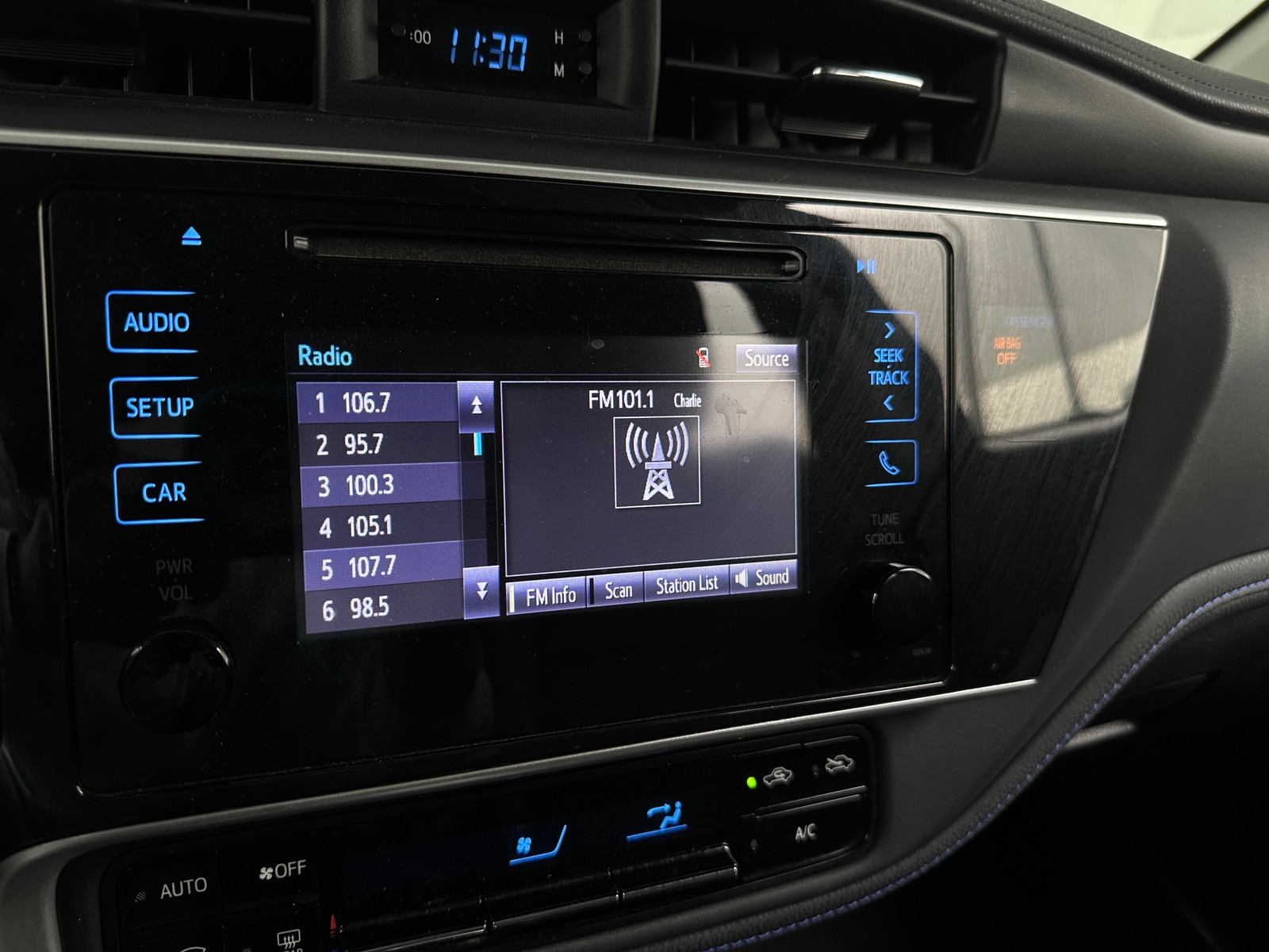 Thumbnail: 2018 Toyota Corolla - 4