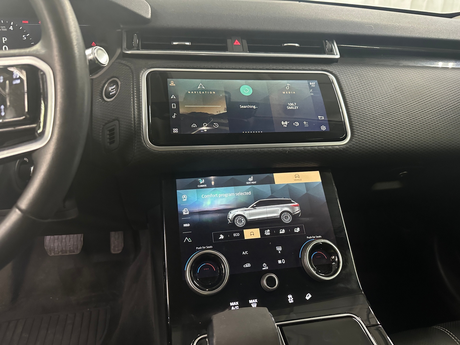 Thumbnail: 2023 Land Rover Range Rover Velar - 3