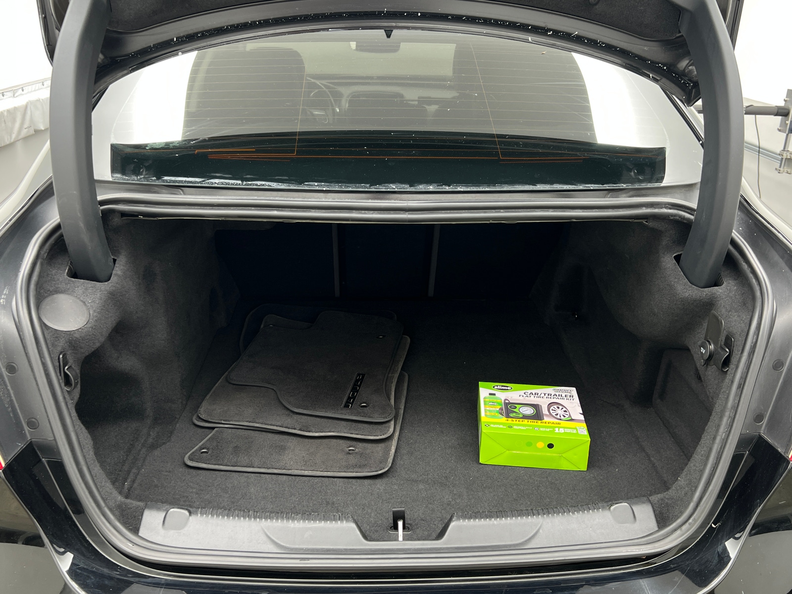 Thumbnail: 2019 Jaguar XE - 6