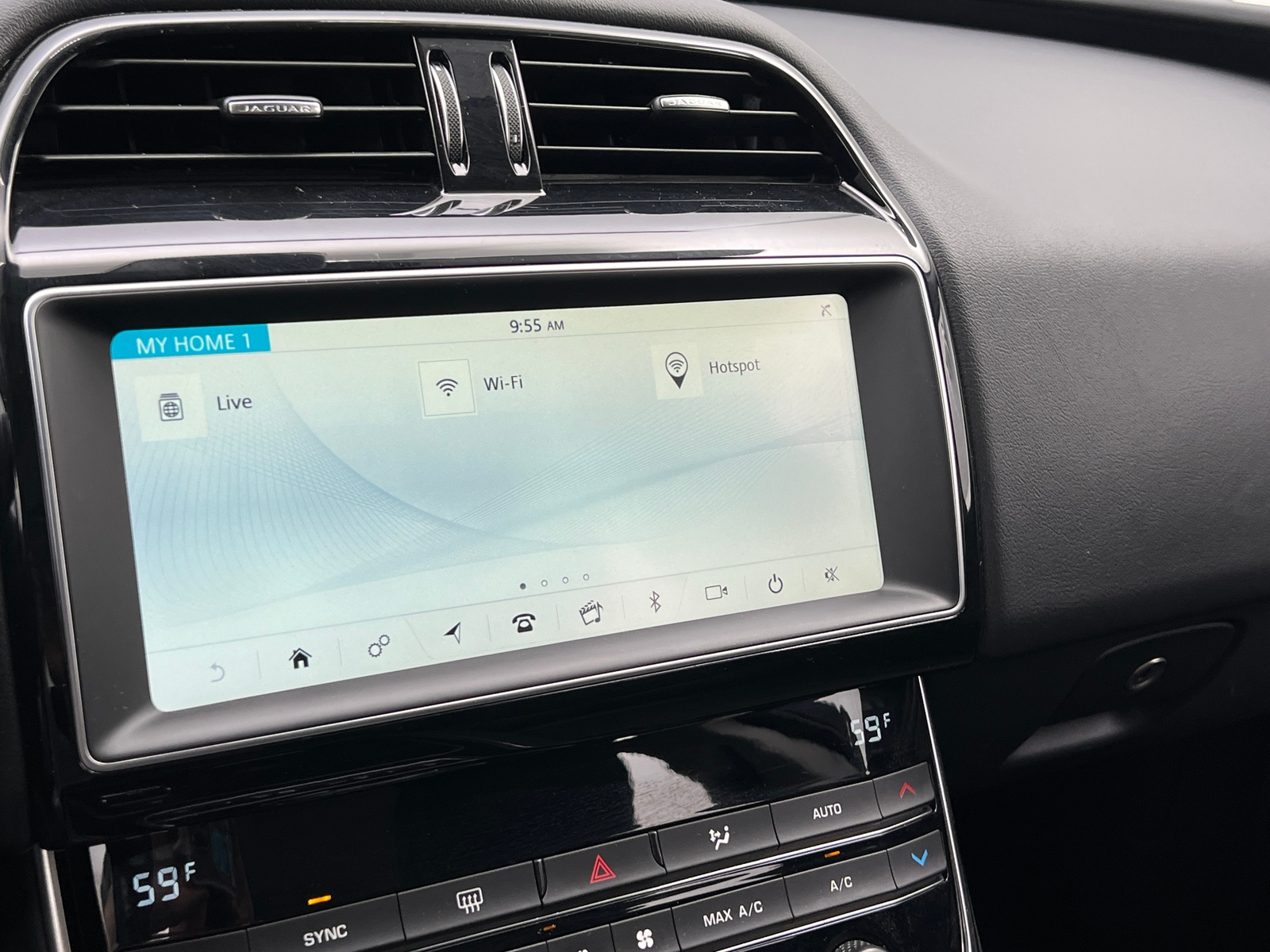 Thumbnail: 2019 Jaguar XE - 3