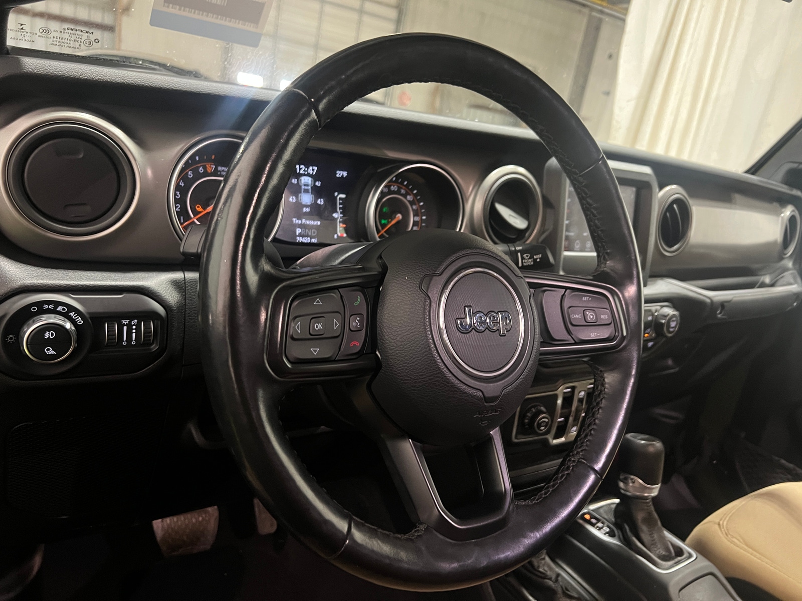 Thumbnail: 2021 Jeep Gladiator - 5