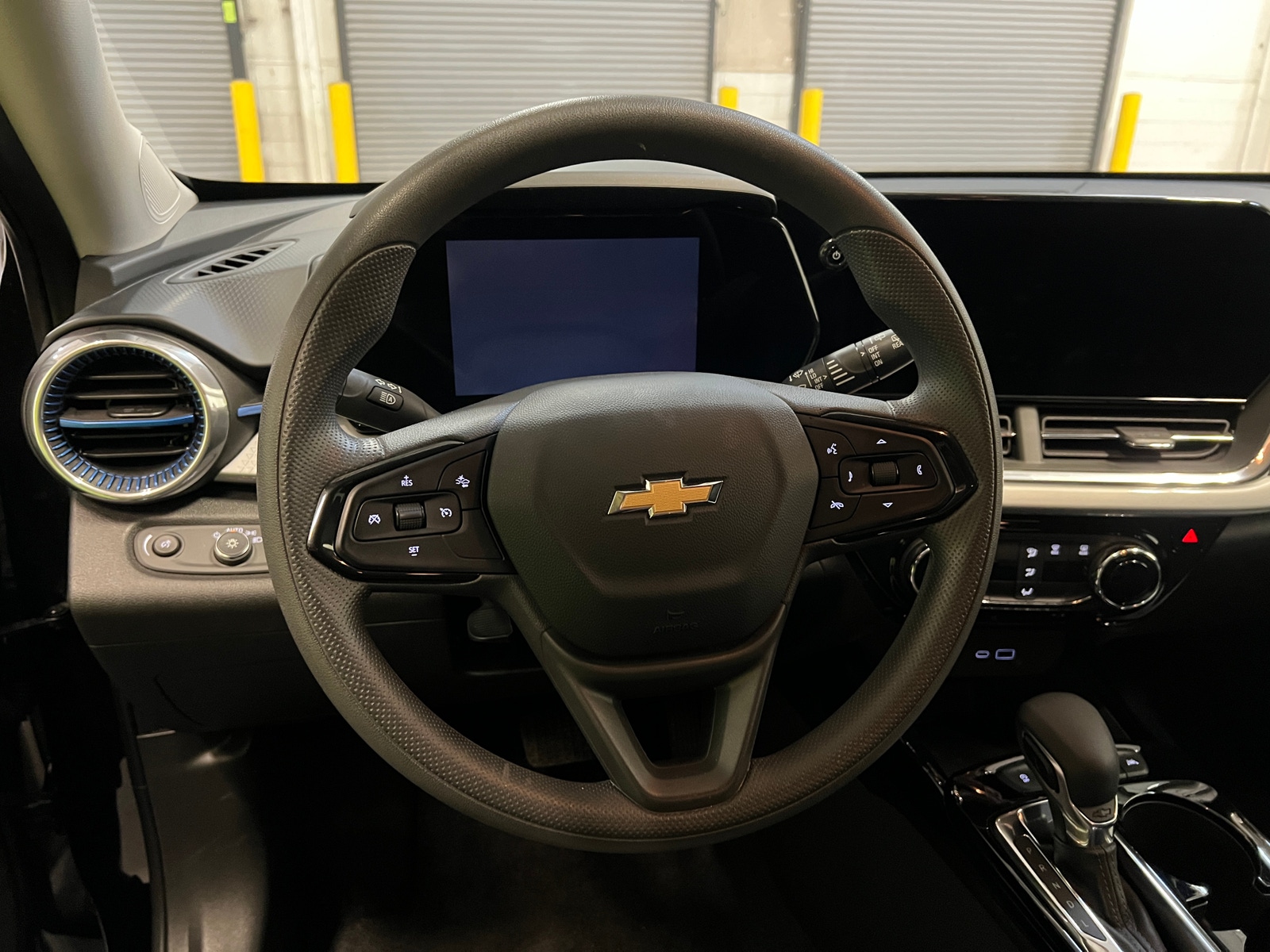 Thumbnail: 2025 Chevrolet Trax - 5