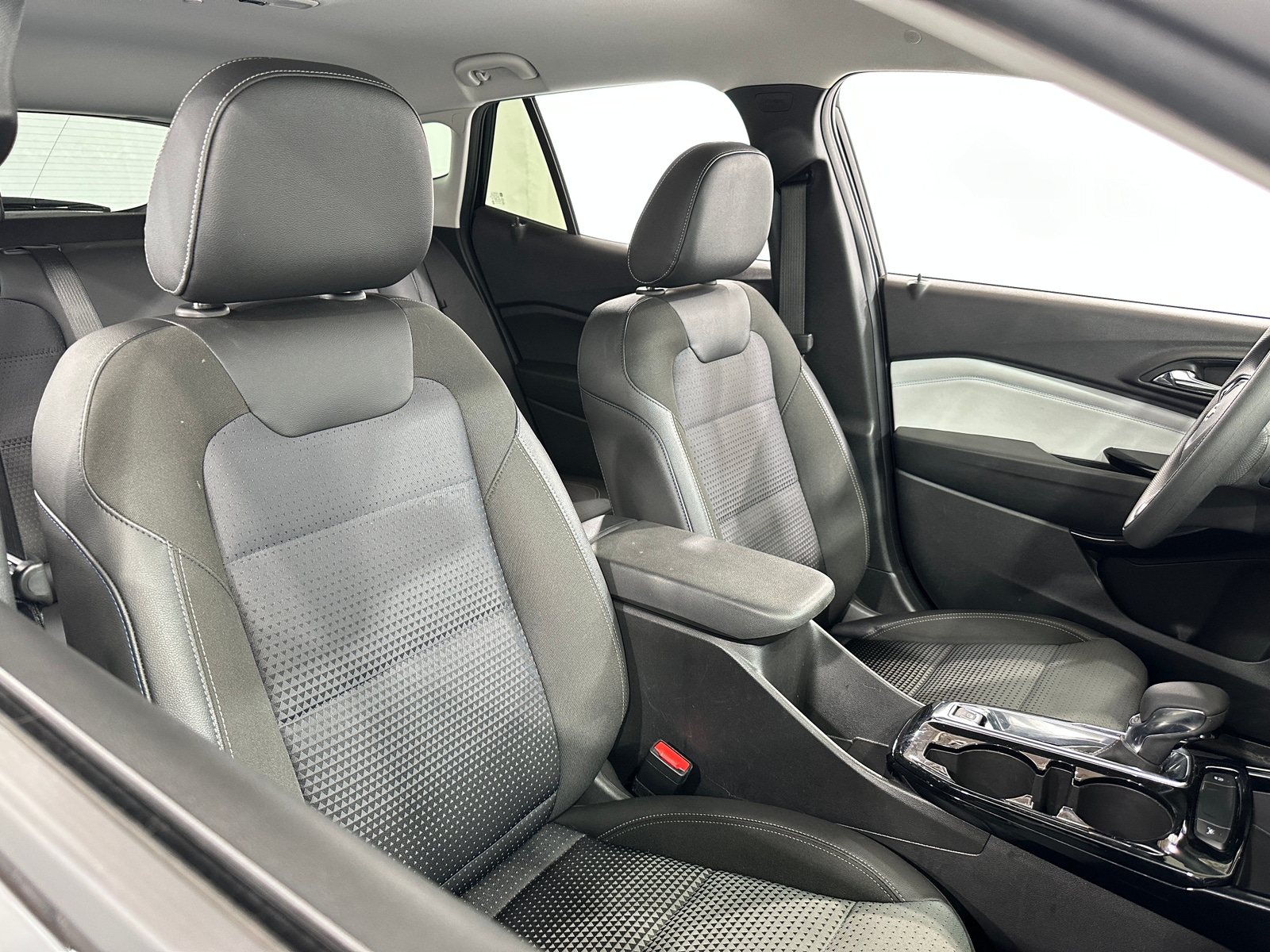 Thumbnail: 2025 Chevrolet Trax - 2