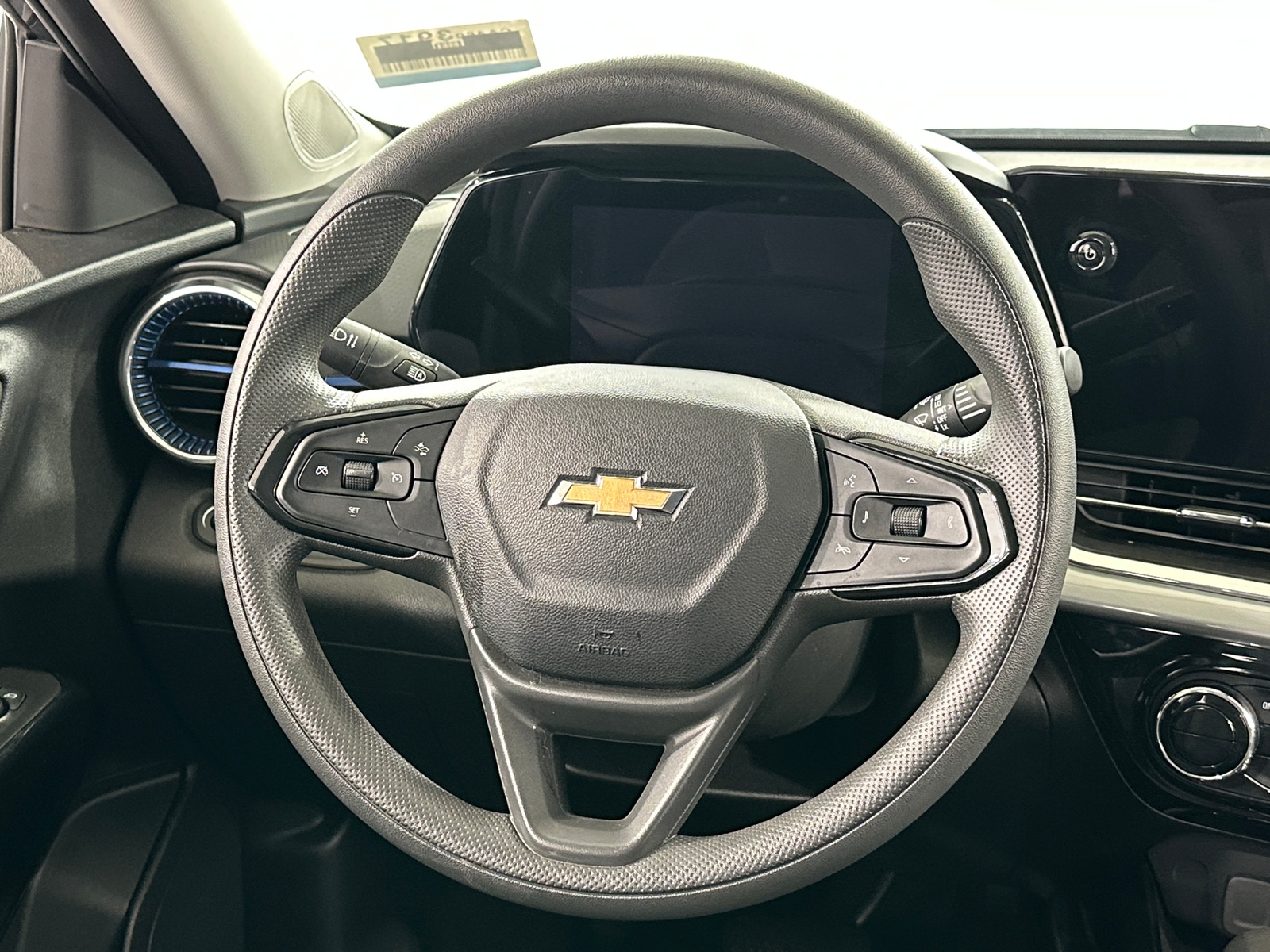 Thumbnail: 2025 Chevrolet Trax - 5