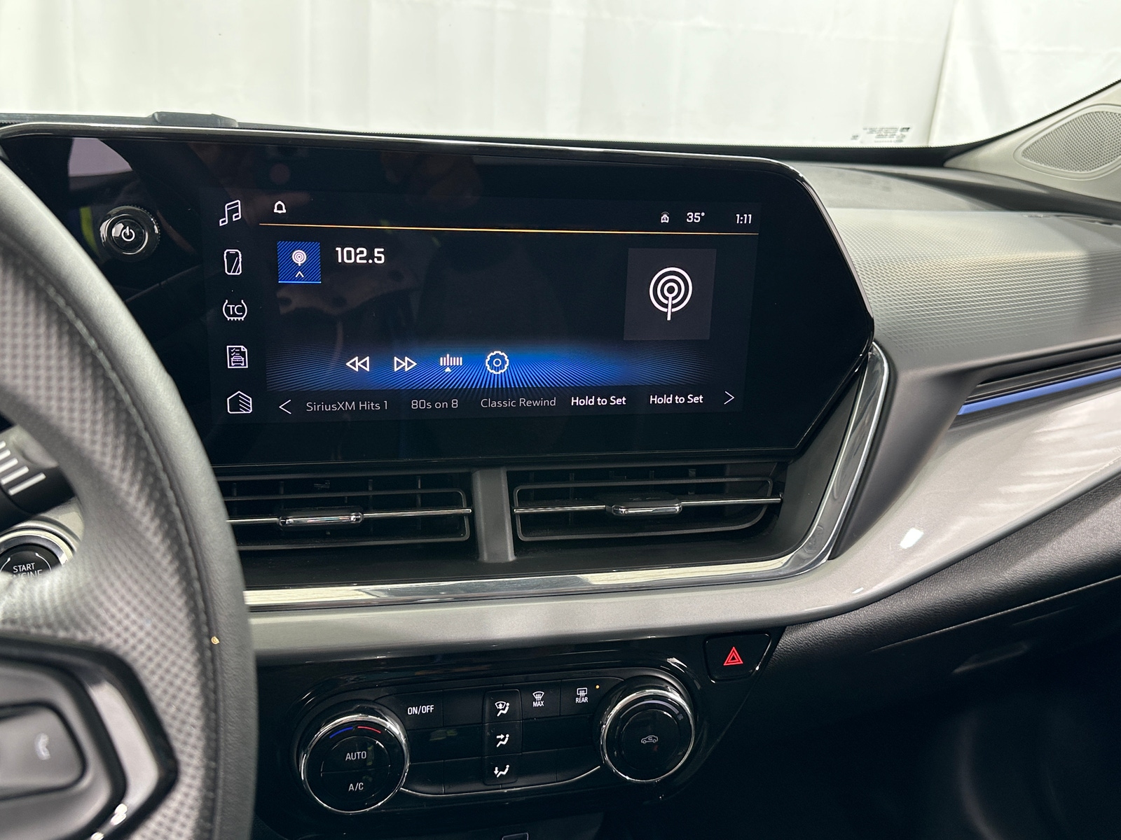 Thumbnail: 2025 Chevrolet Trax - 4