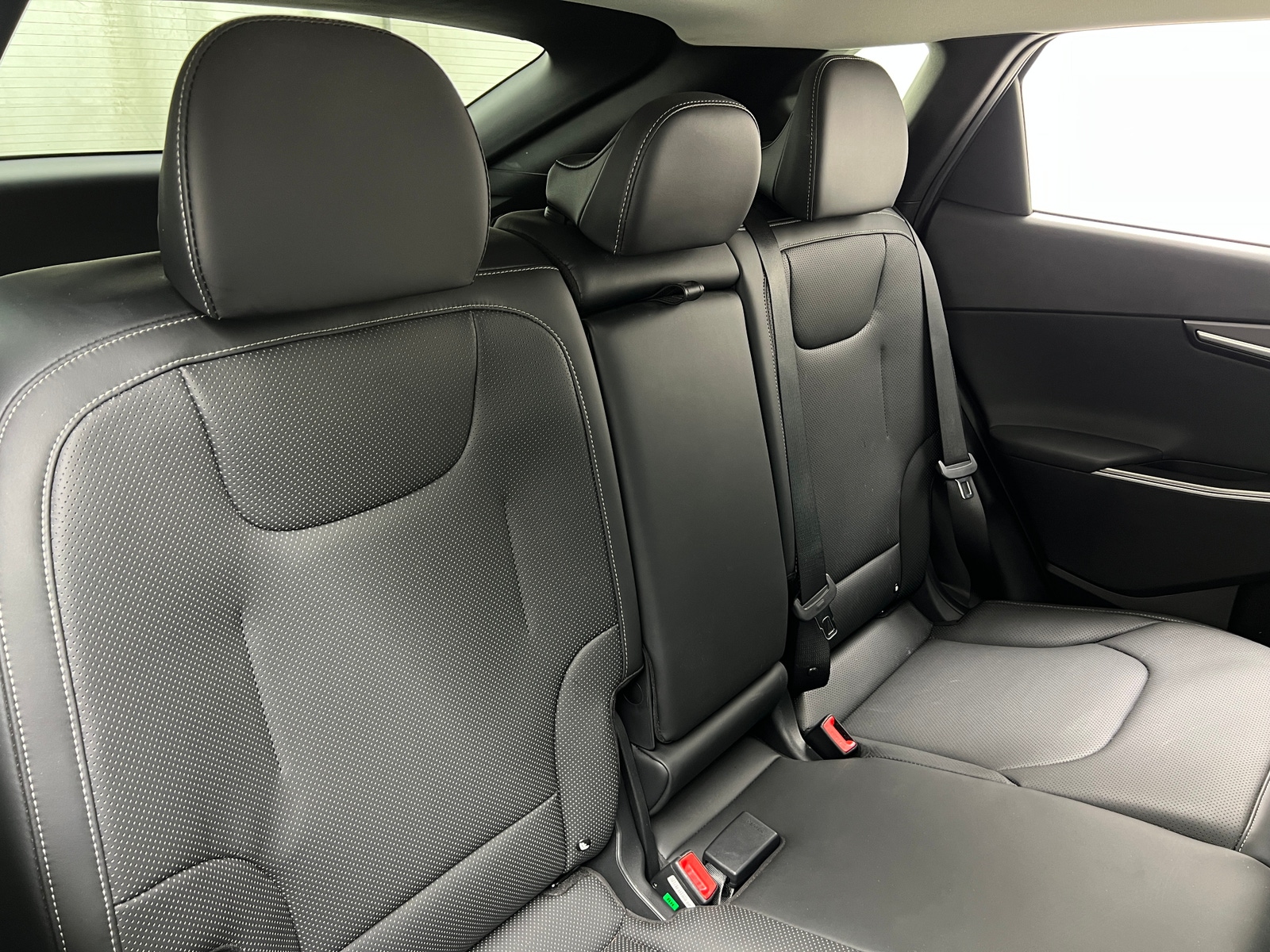 Thumbnail: 2022 Kia EV6 - 5