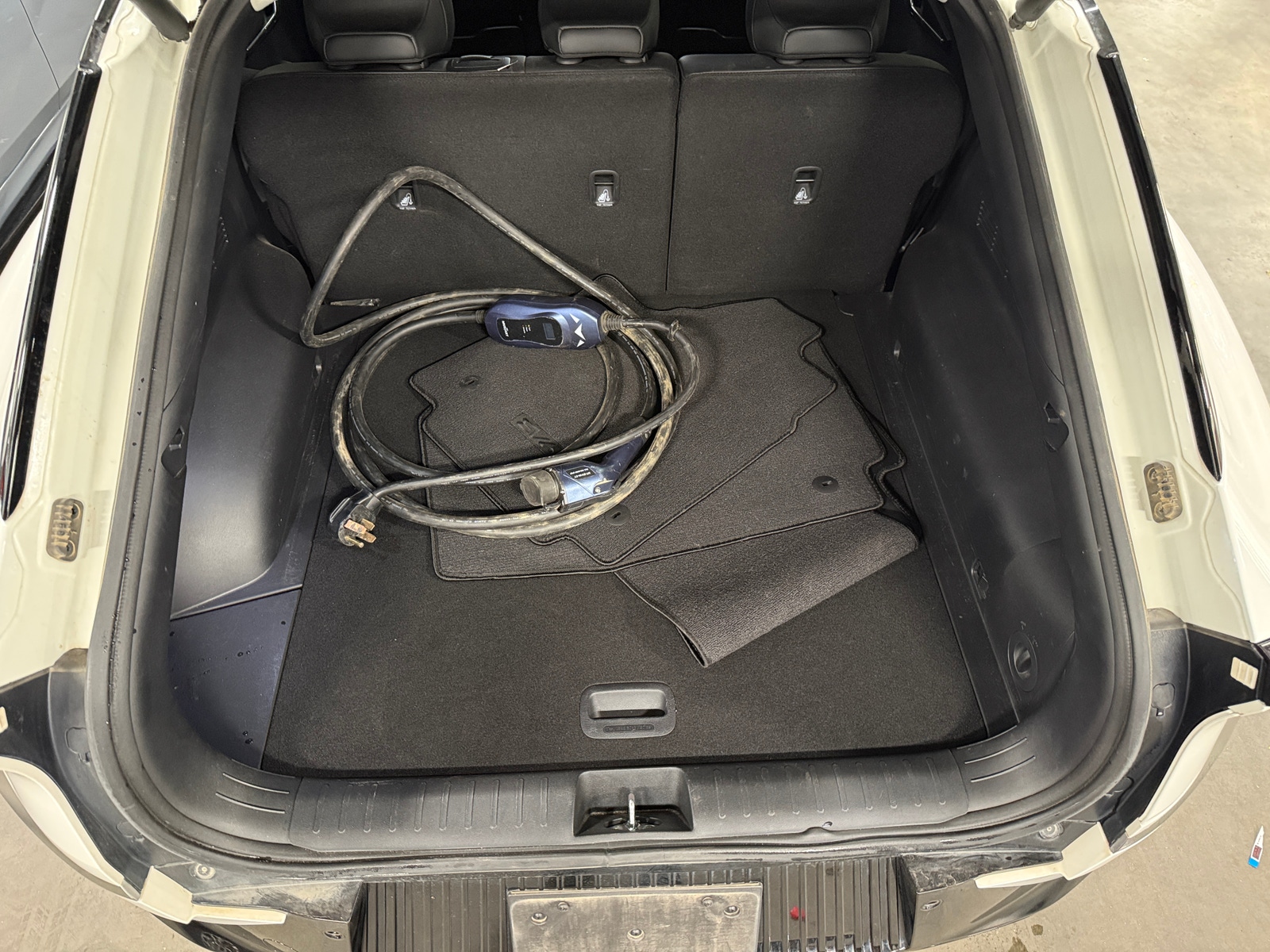 Thumbnail: 2022 Kia EV6 - 6