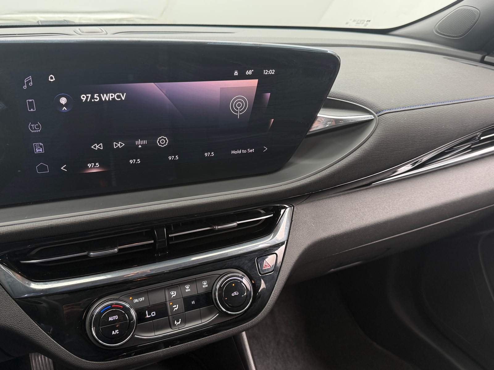 Thumbnail: 2025 Buick Envista - 3