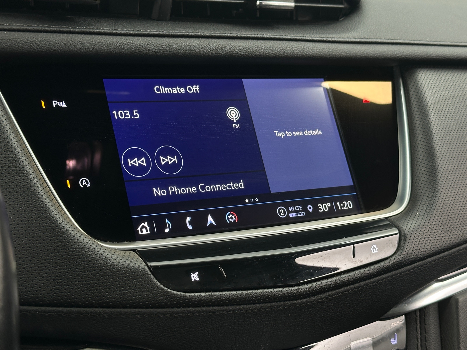 Thumbnail: 2024 Cadillac XT5 - 3