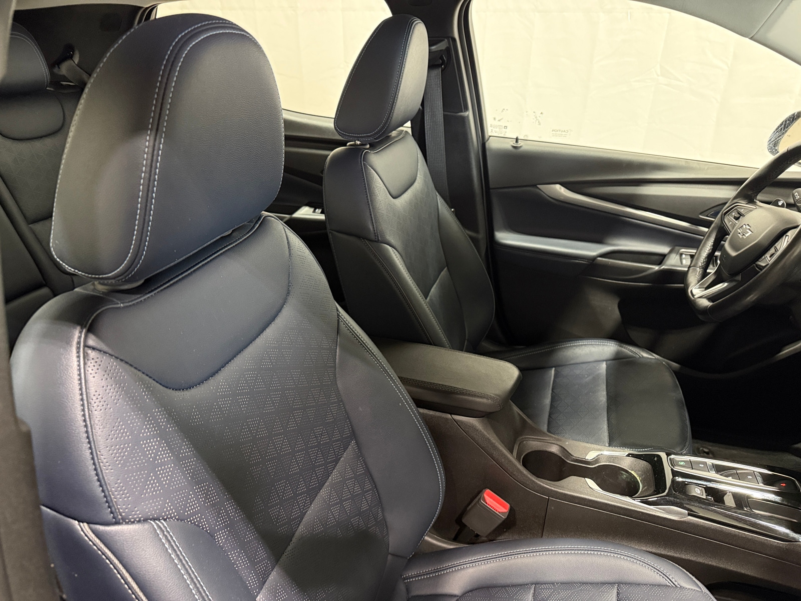 Thumbnail: 2023 Chevrolet Bolt EUV - 2