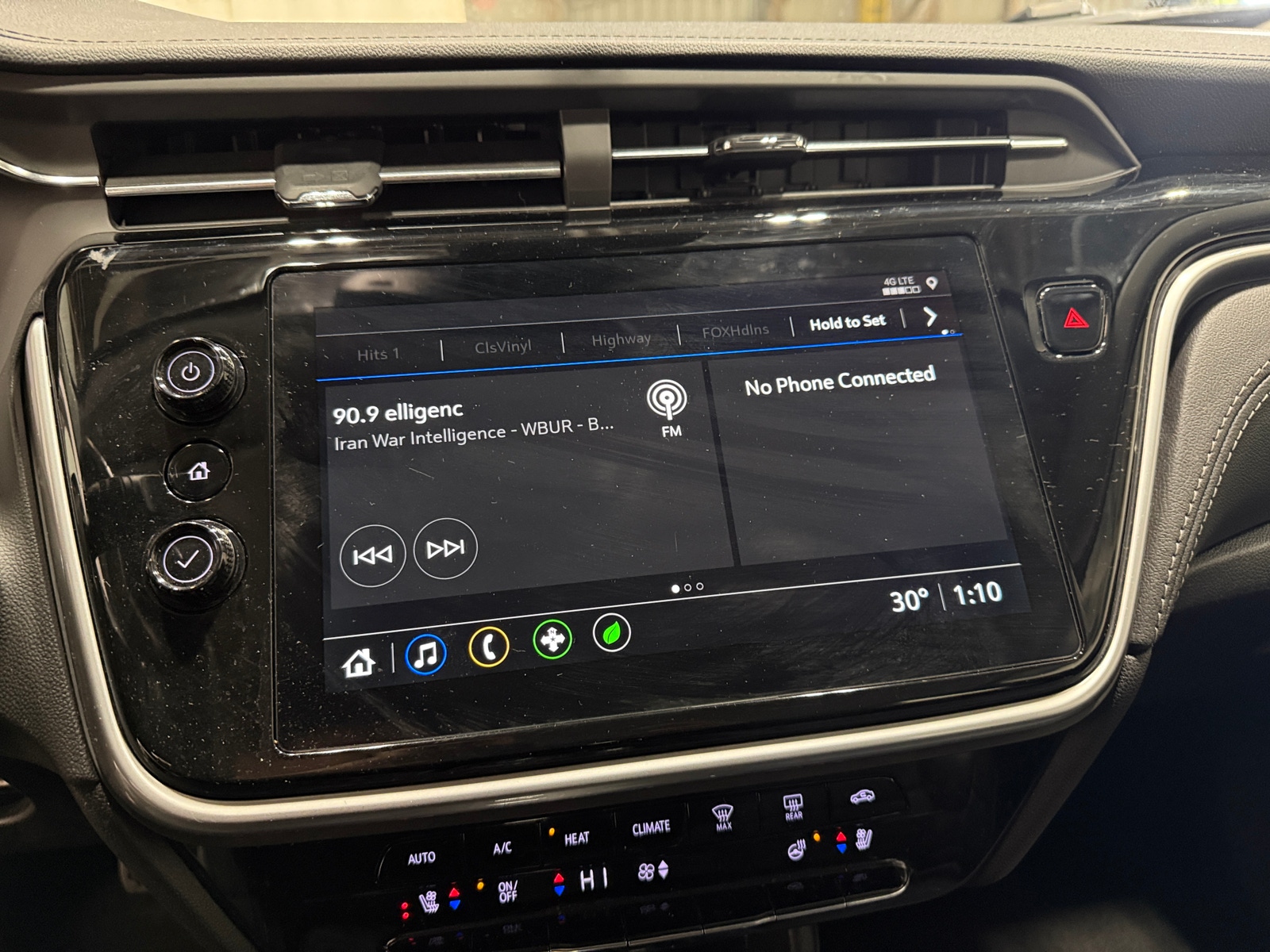 Thumbnail: 2023 Chevrolet Bolt EUV - 4