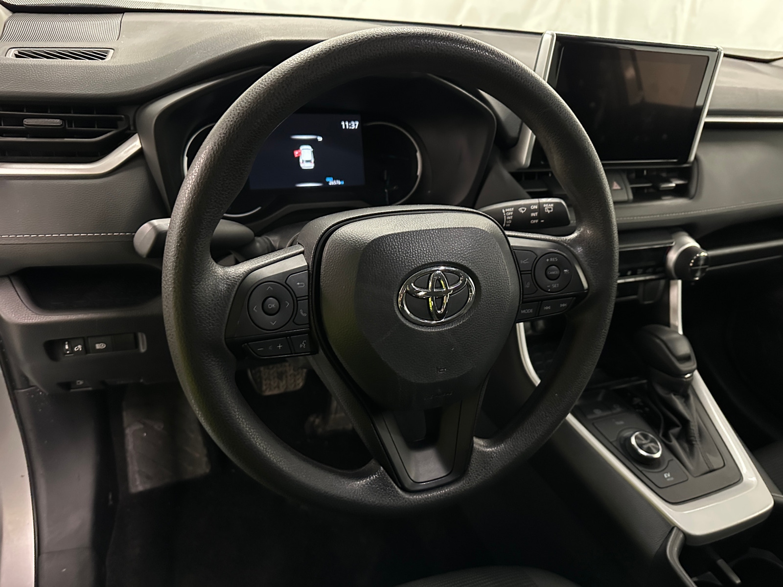 Thumbnail: 2025 Toyota RAV4 - 5