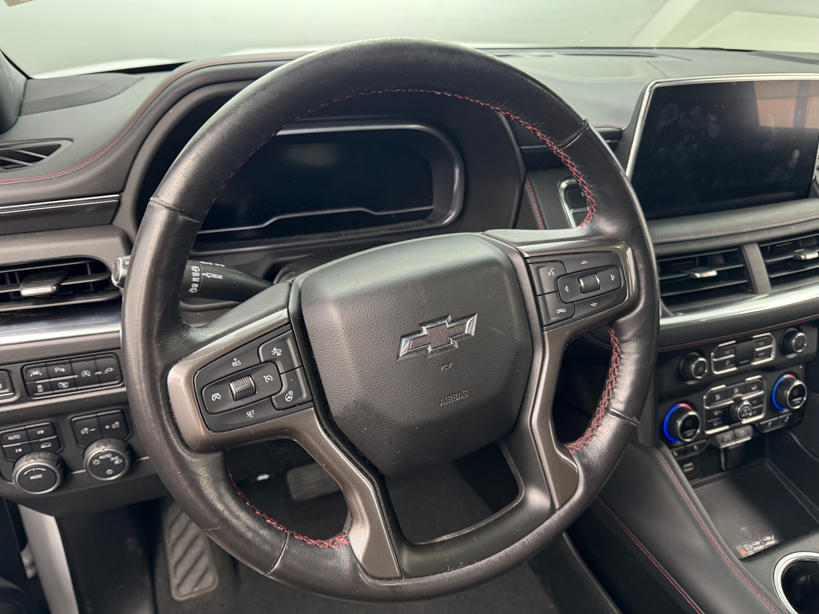 Thumbnail: 2022 Chevrolet Suburban - 4