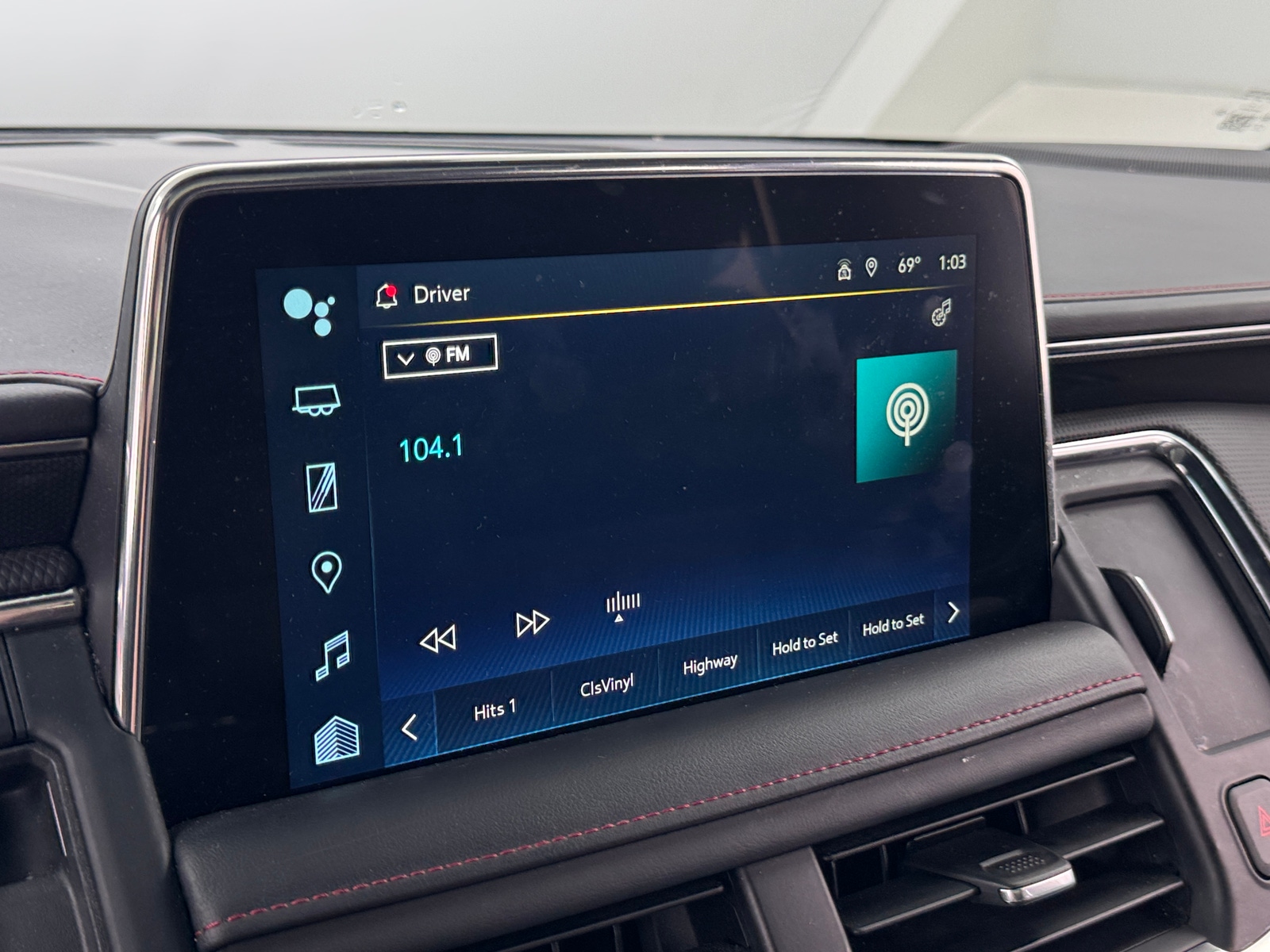 Thumbnail: 2022 Chevrolet Suburban - 3