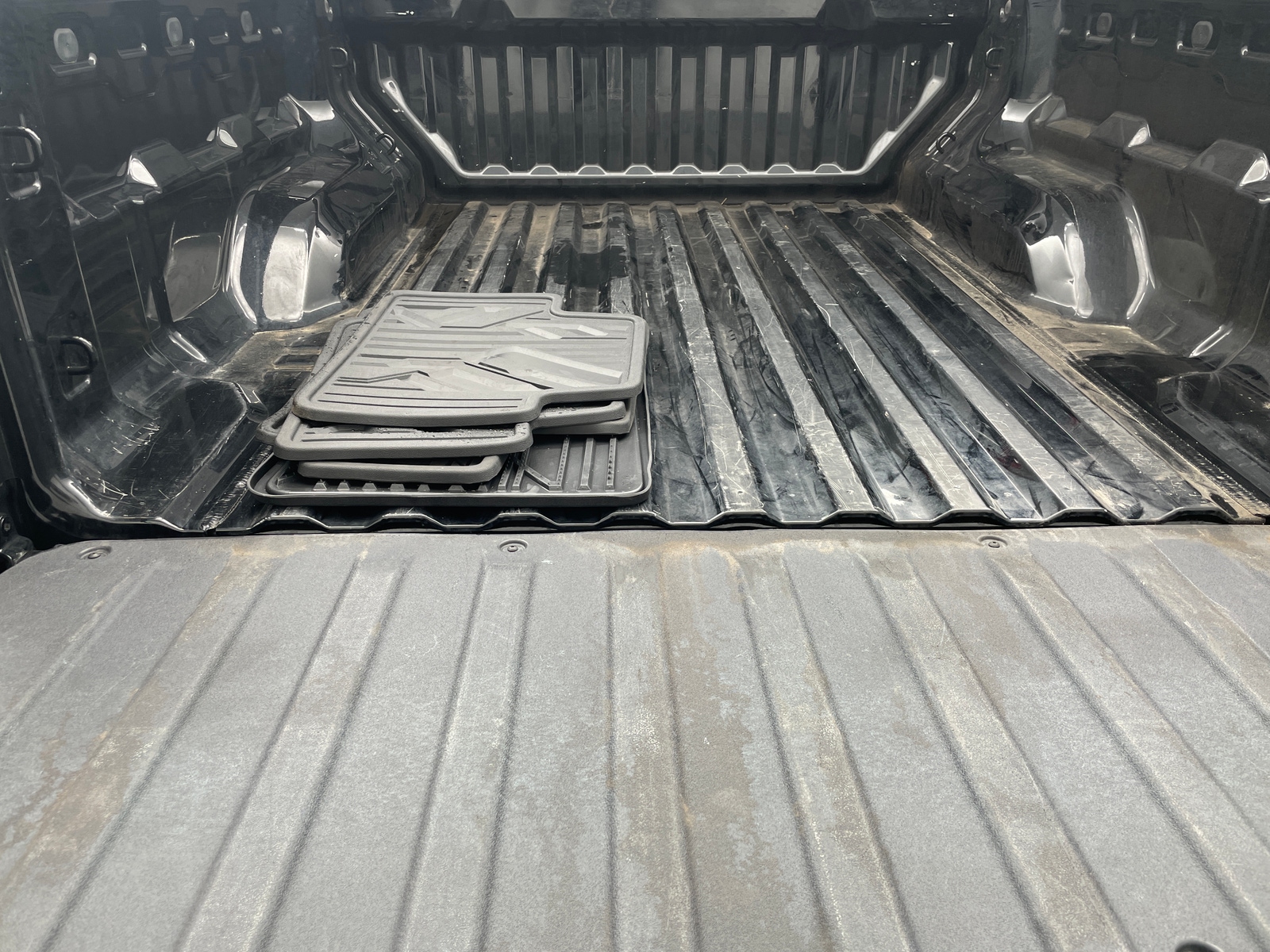 Thumbnail: 2024 Chevrolet Colorado - 7