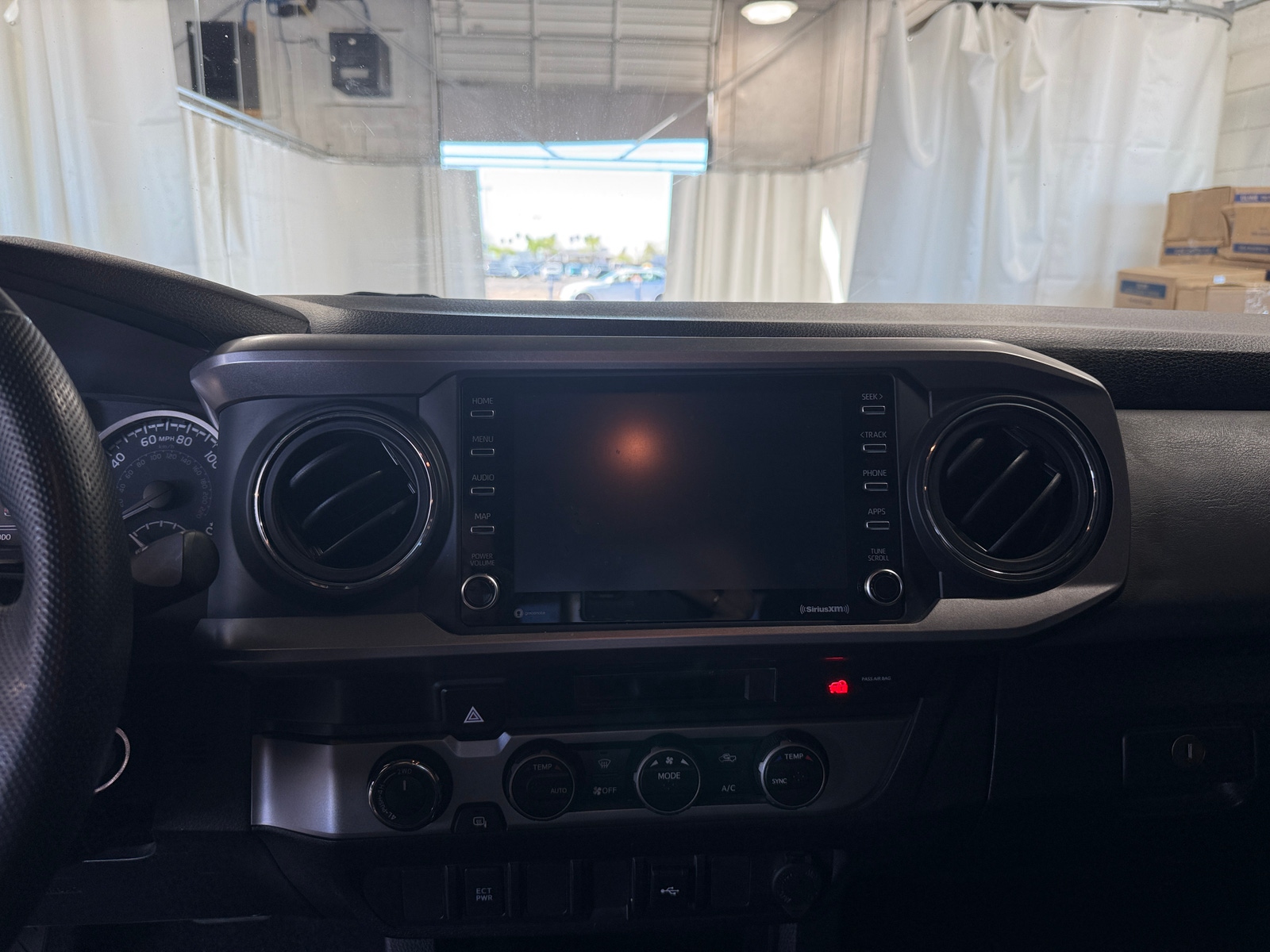 Thumbnail: 2022 Toyota Tacoma - 4