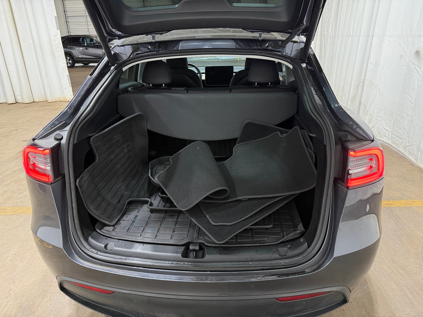 Thumbnail: 2023 Tesla Model Y - 6