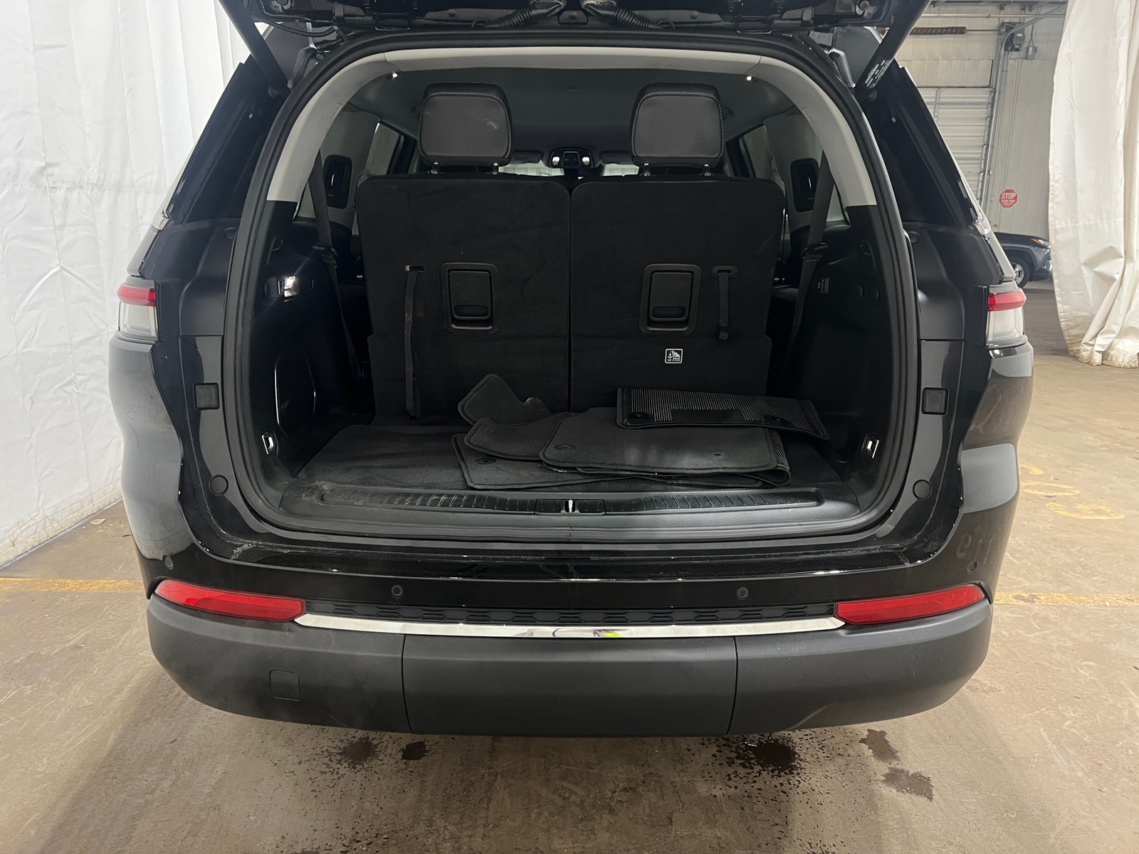 Thumbnail: 2022 Jeep Grand Cherokee L - 6