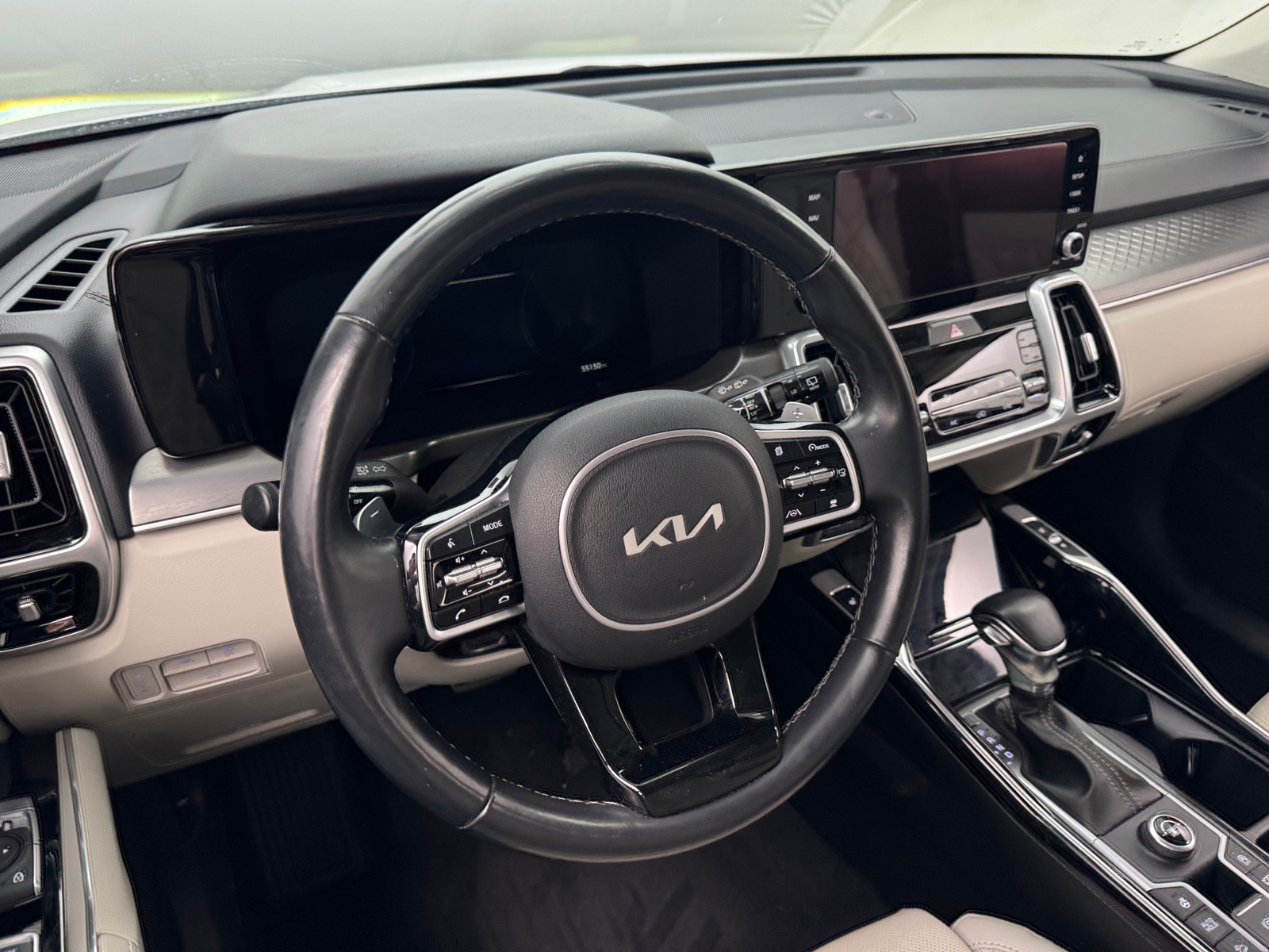 Thumbnail: 2022 Kia Sorento - 4