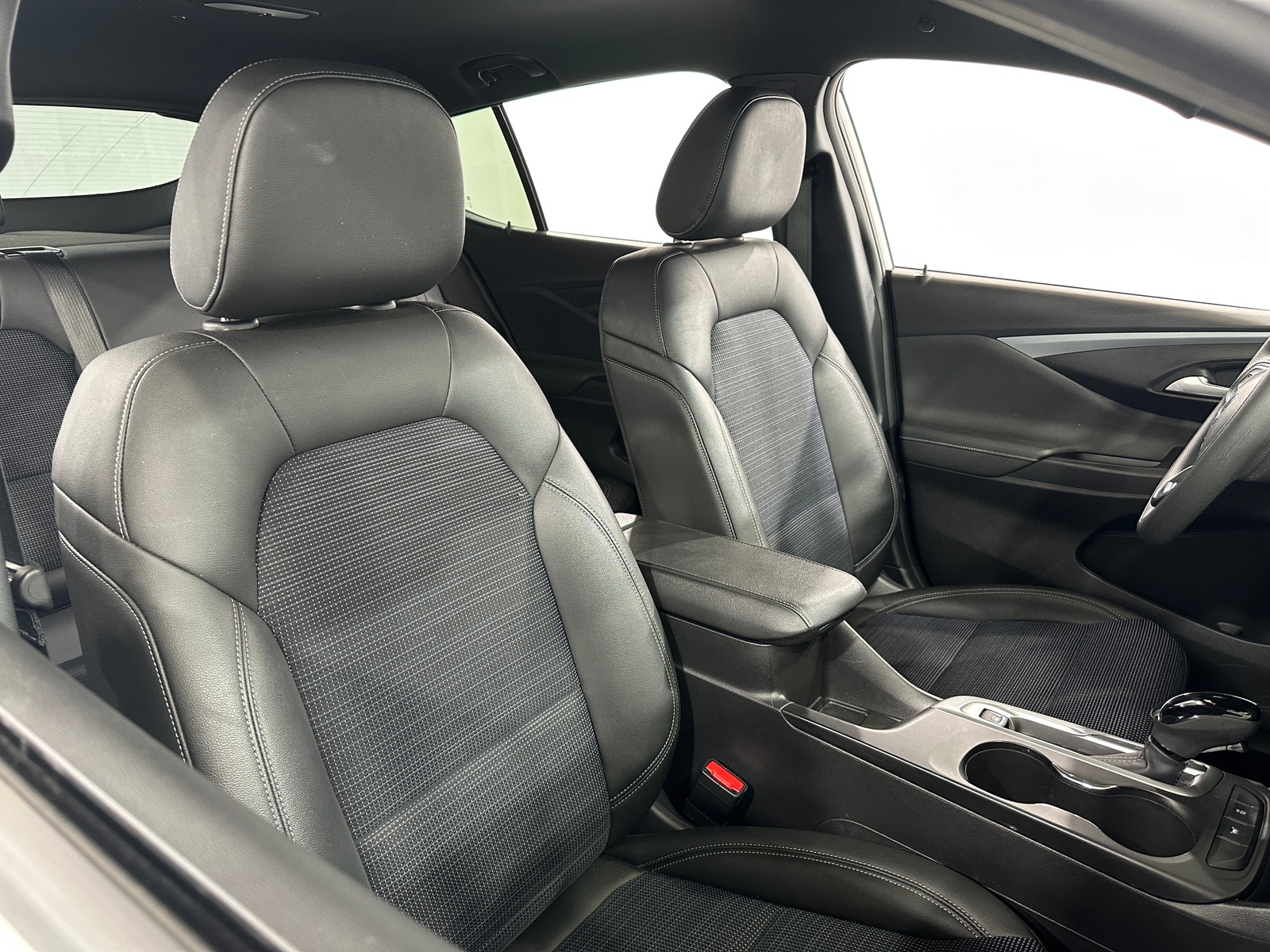 Thumbnail: 2025 Buick Envista - 2