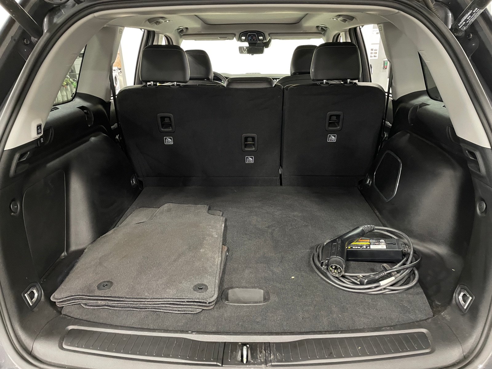 Thumbnail: 2023 Jeep Grand Cherokee - 6