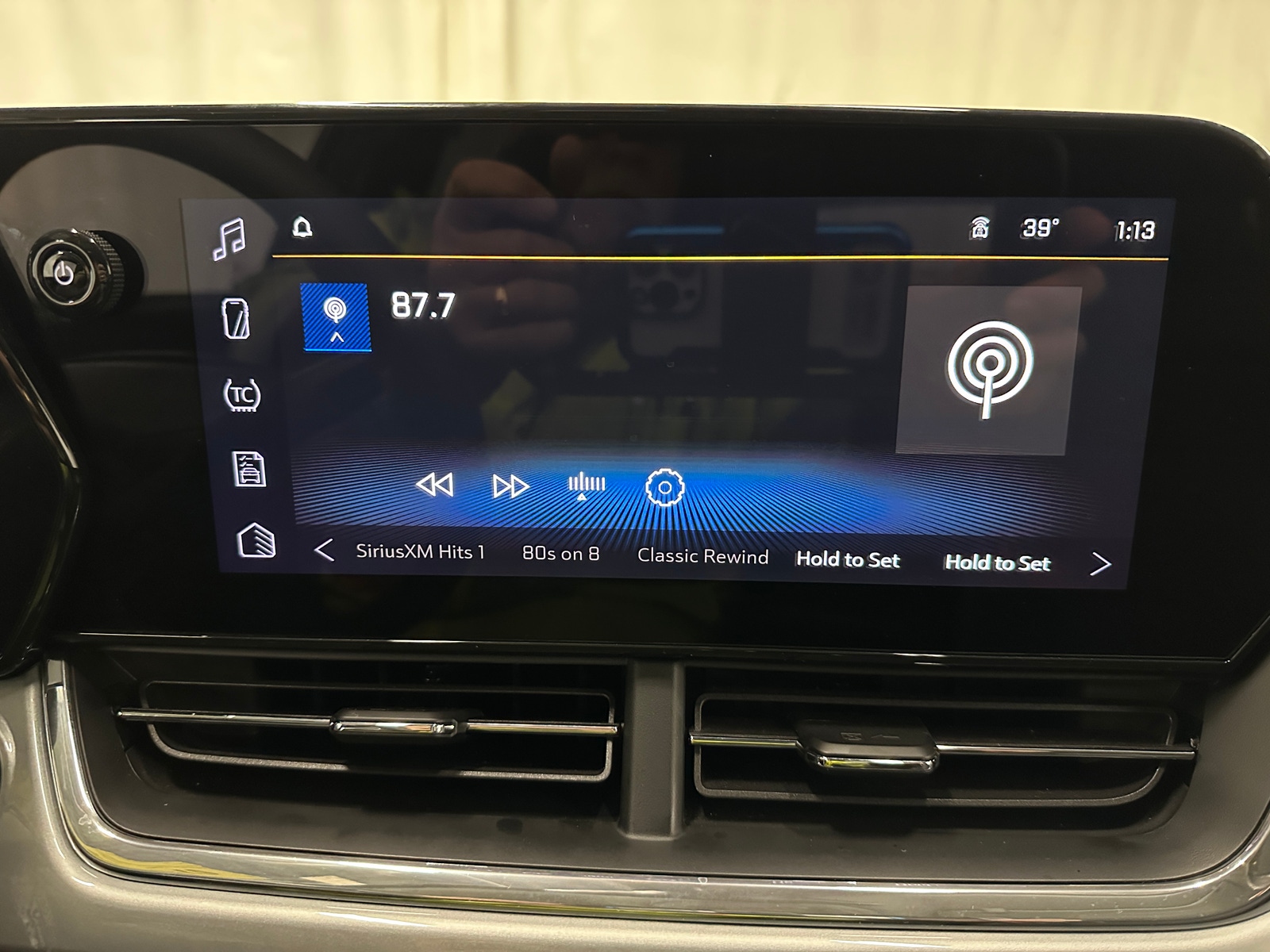 Thumbnail: 2025 Chevrolet Trax - 4