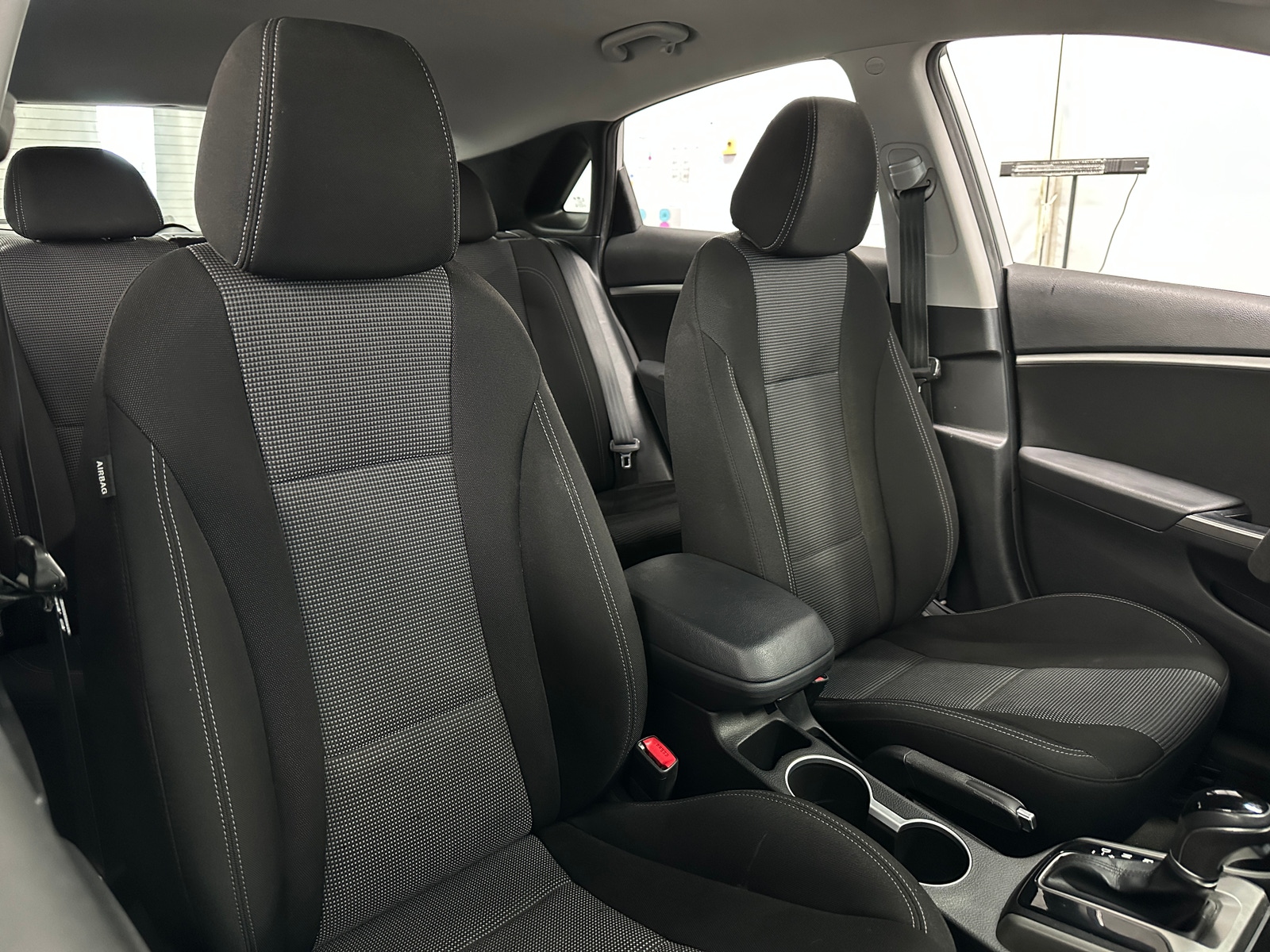 Thumbnail: 2017 Hyundai Elantra - 2