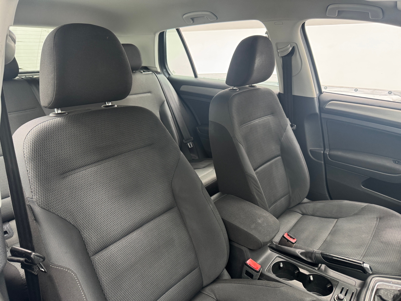 Thumbnail: 2017 Volkswagen Golf - 2