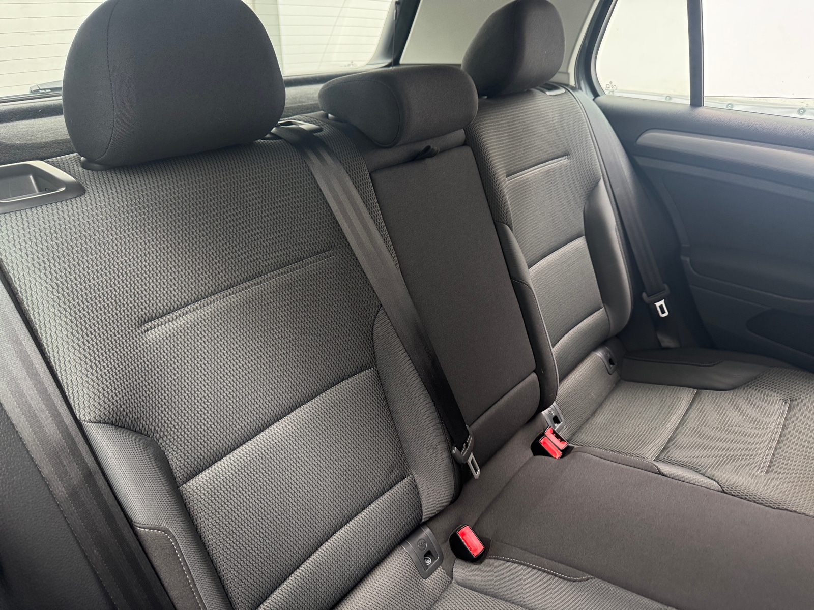 Thumbnail: 2017 Volkswagen Golf - 6