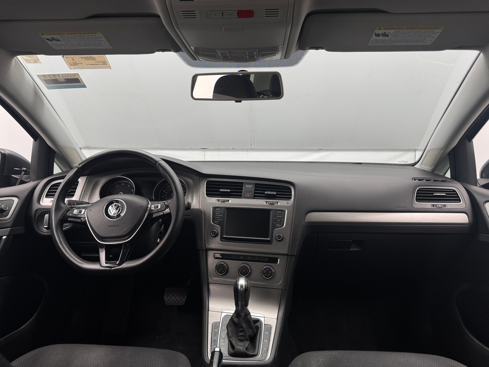 Thumbnail: 2017 Volkswagen Golf - 3