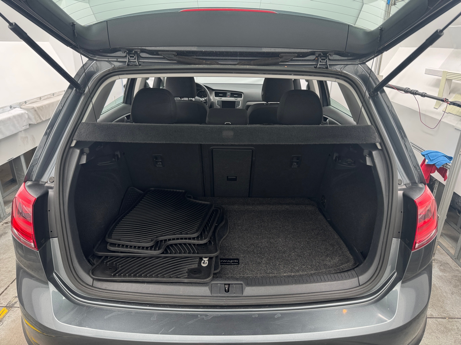 Thumbnail: 2017 Volkswagen Golf - 7