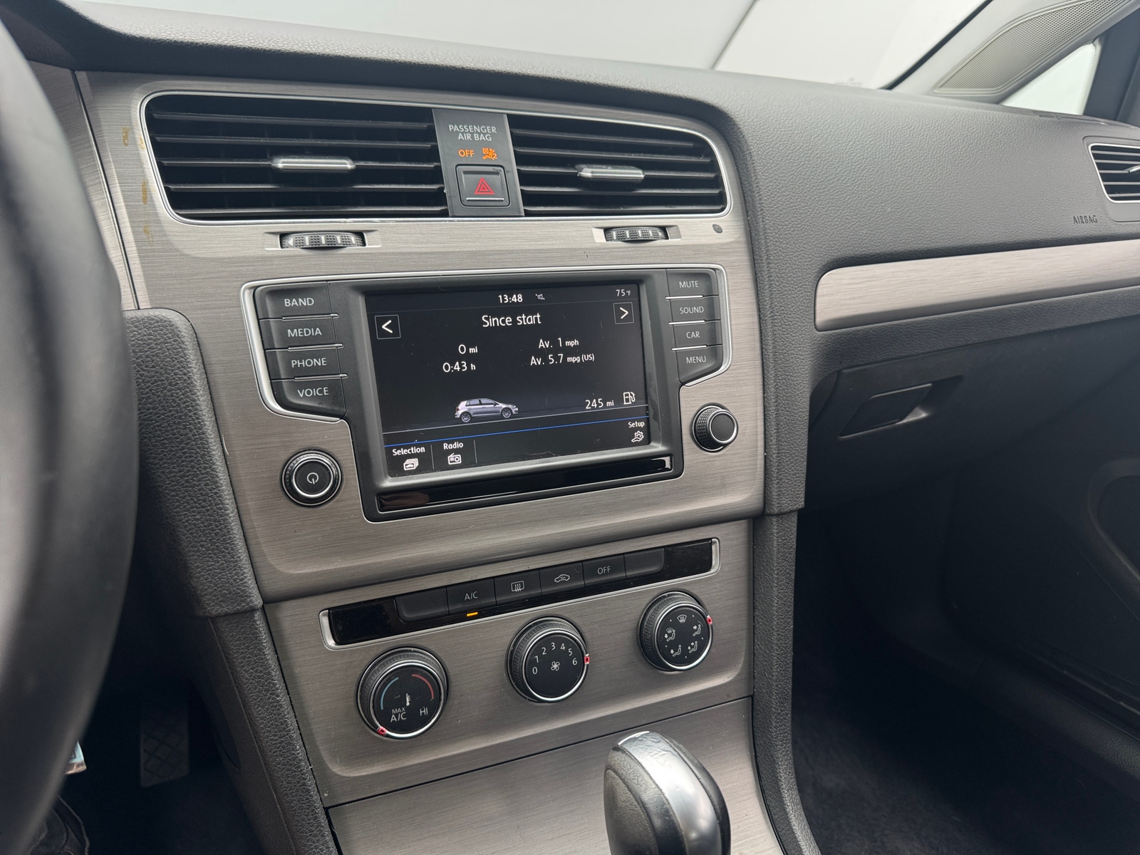 Thumbnail: 2017 Volkswagen Golf - 4