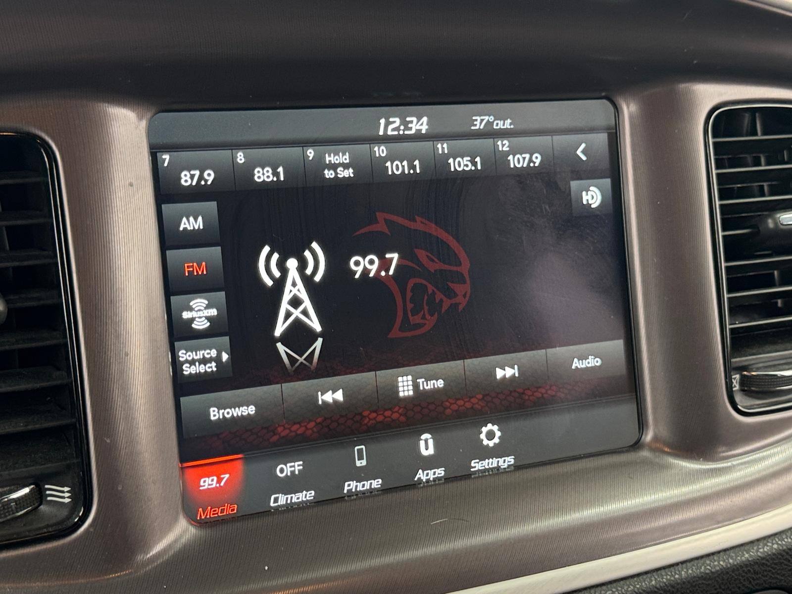 Thumbnail: 2022 Dodge Charger - 4