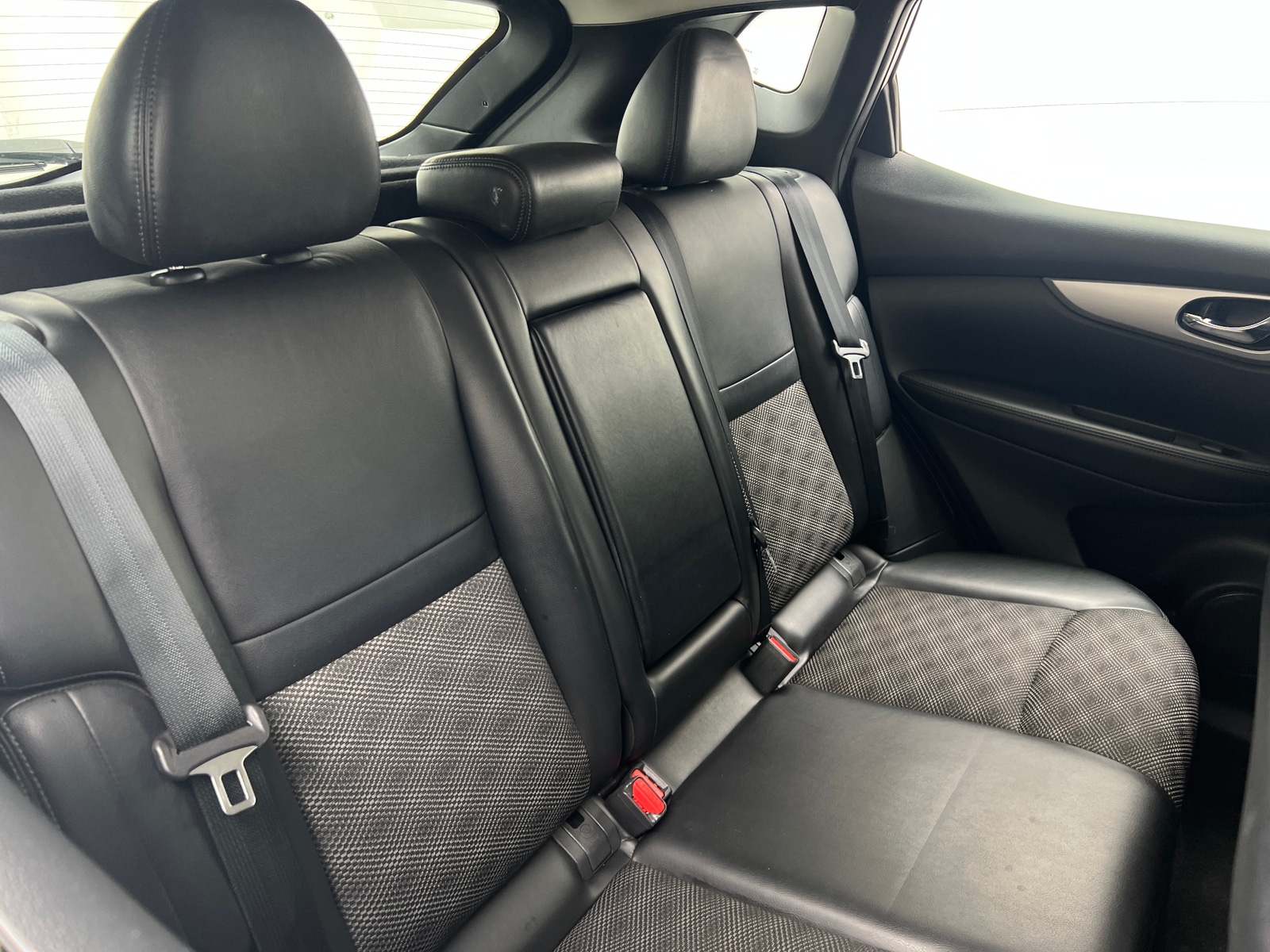 Thumbnail: 2020 Nissan Rogue Sport - 6