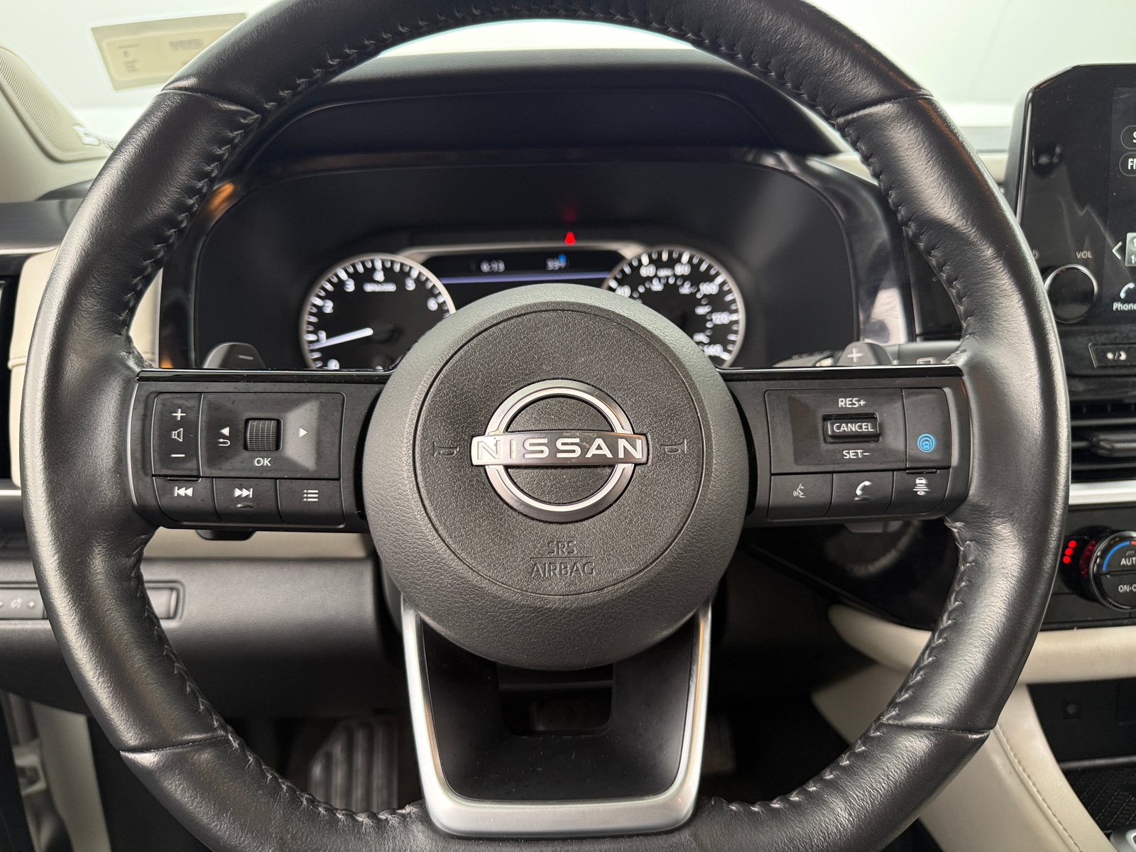 Thumbnail: 2022 Nissan Pathfinder - 4