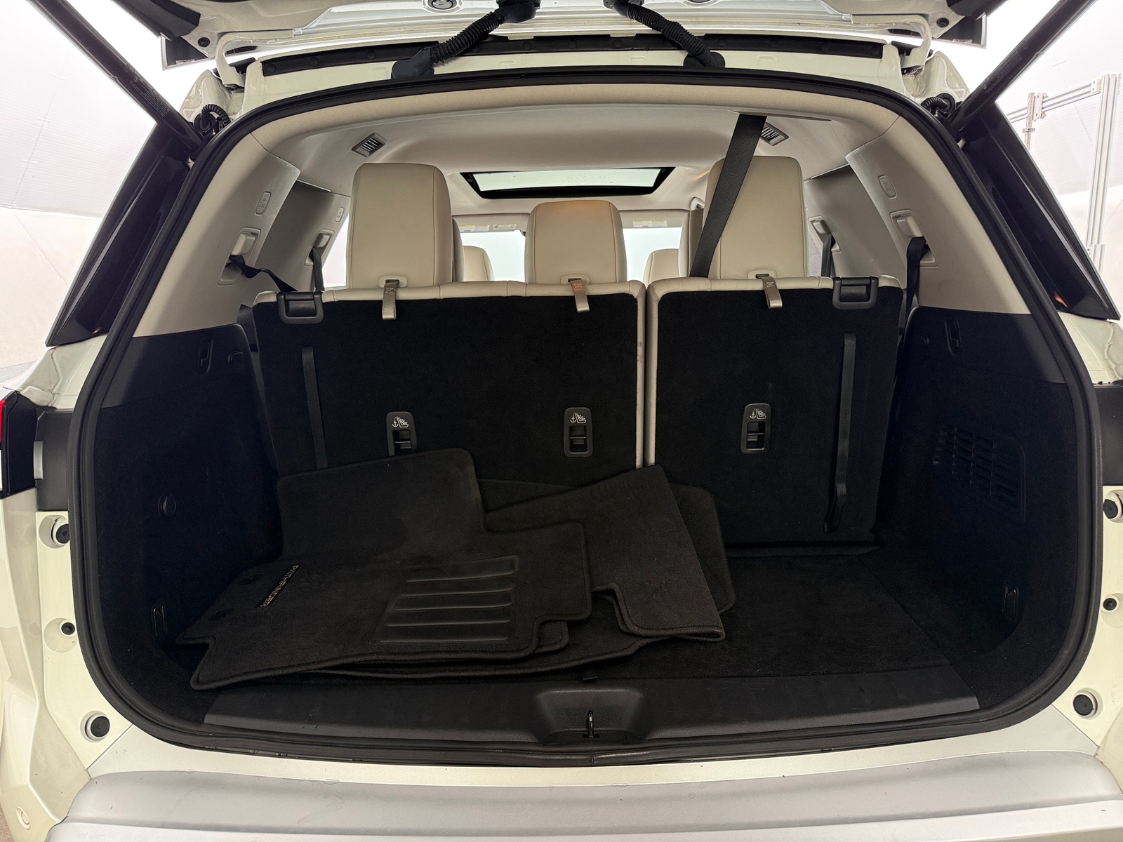 Thumbnail: 2022 Nissan Pathfinder - 6